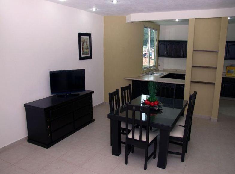 Three-Bedroom Apartment - Photo 19