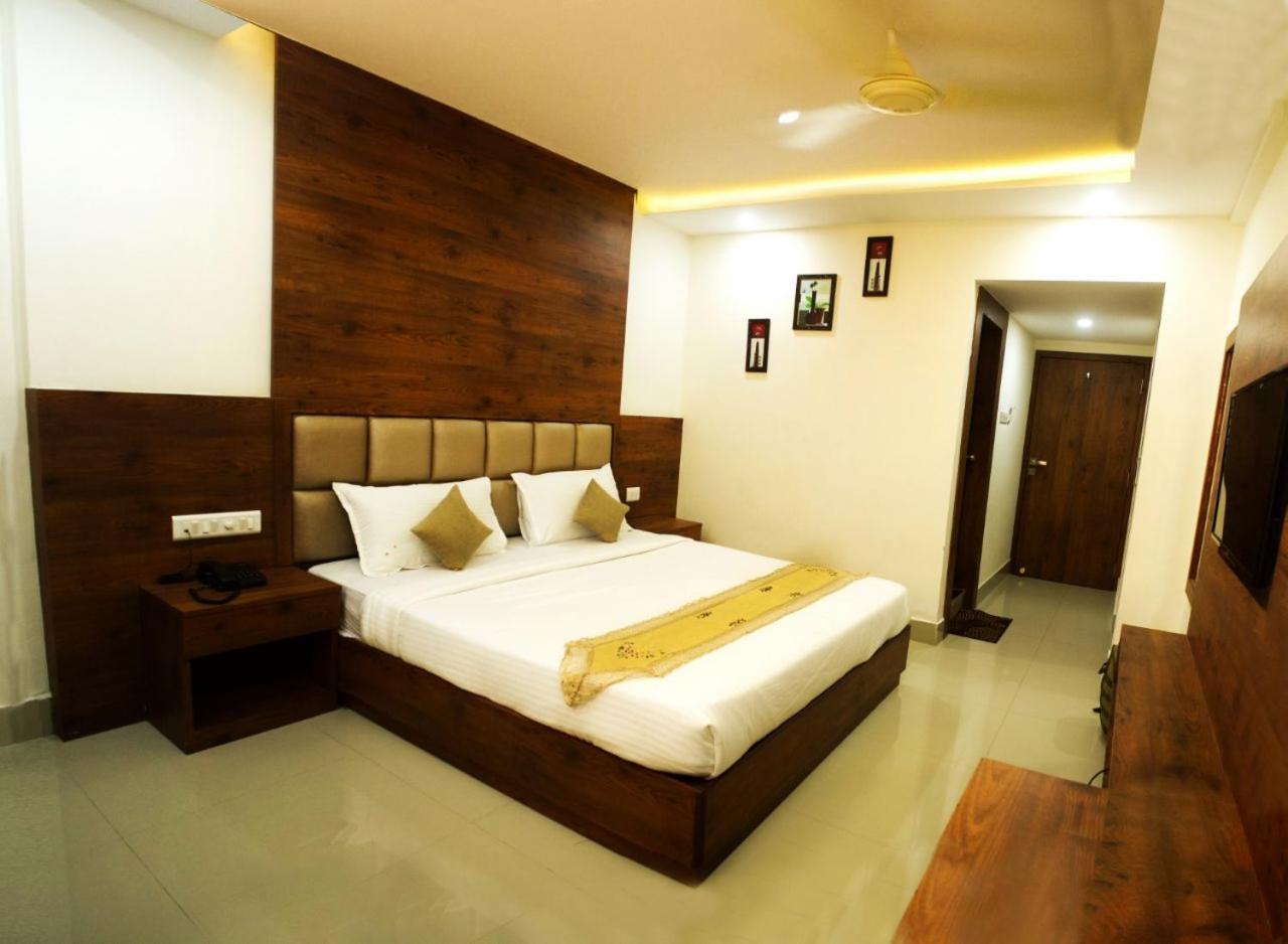 Deluxe Double Room - Photo 10