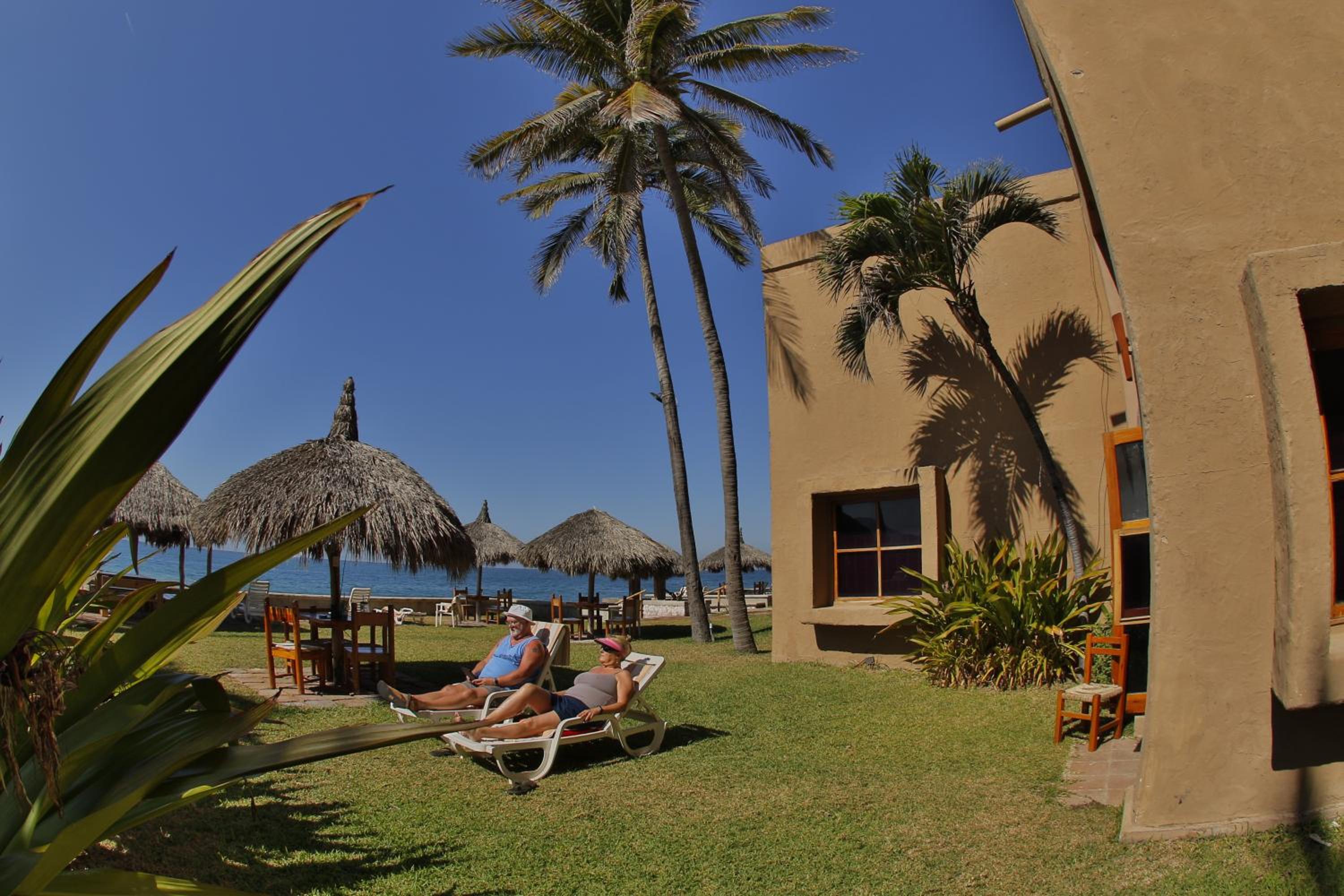 Family Room with Sea View - Photo 18
