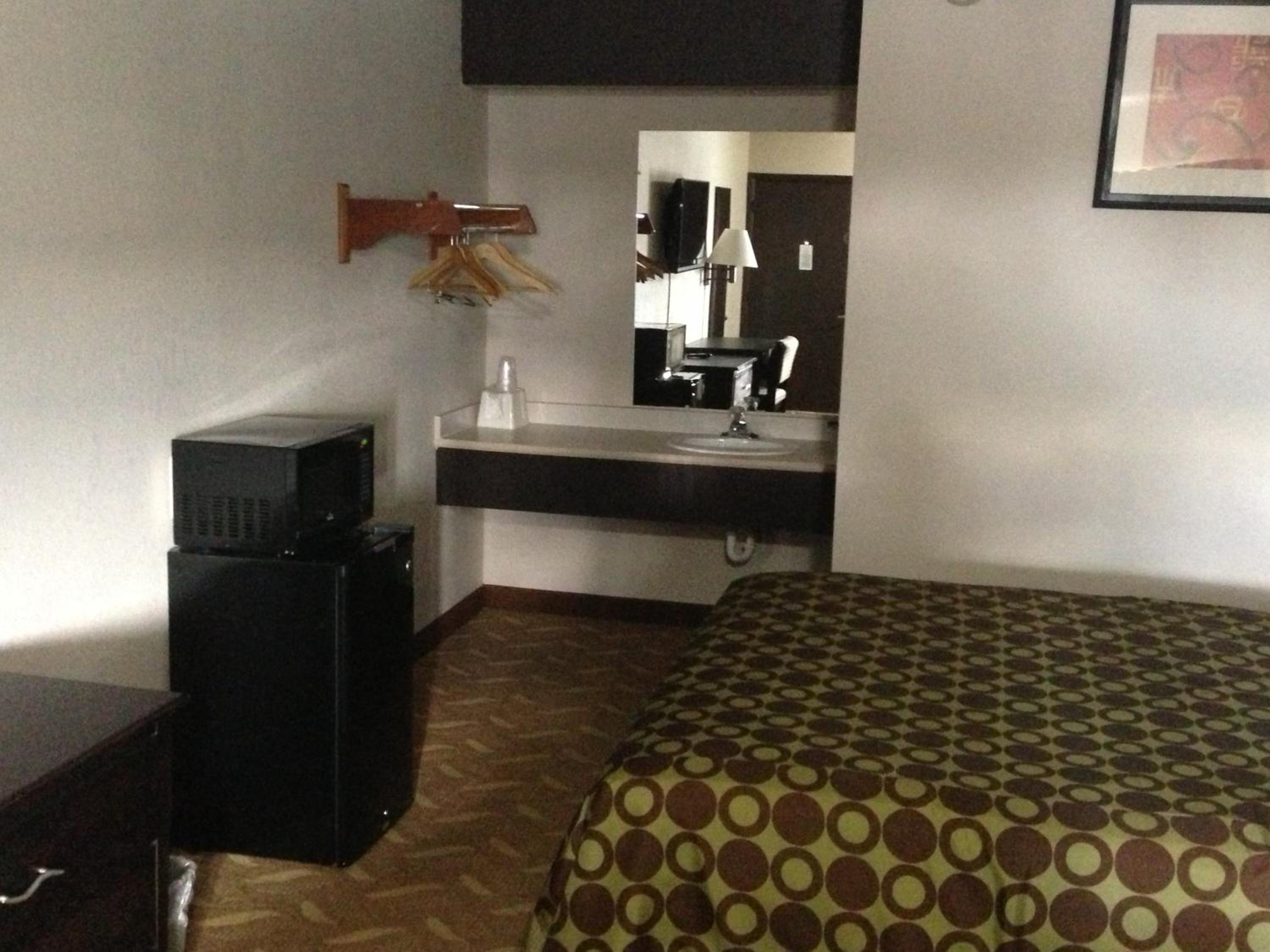 Double Room with Two Double Beds - Non-Smoking - Photo 2