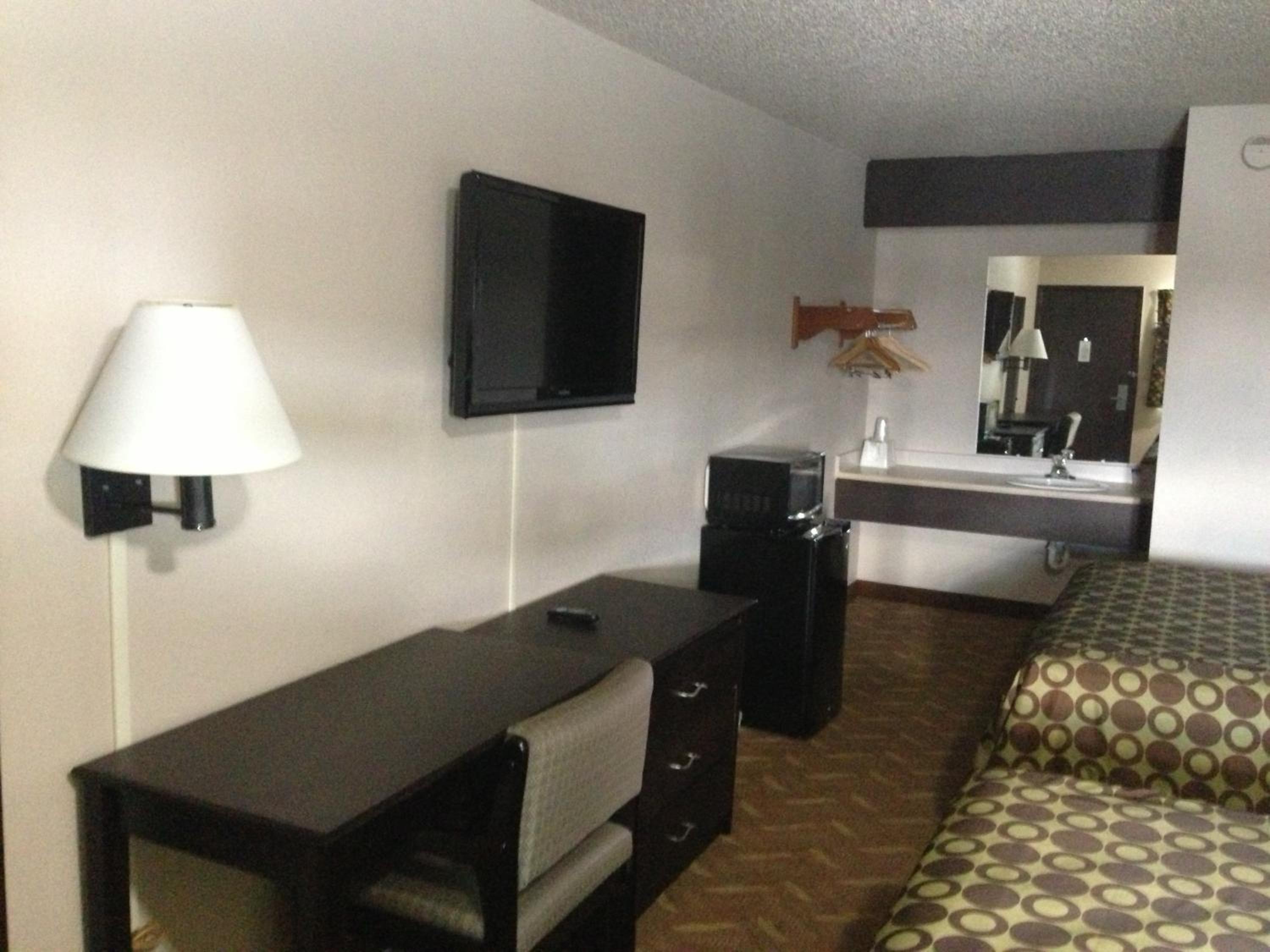 Double Room with Two Double Beds - Non-Smoking - Photo 5
