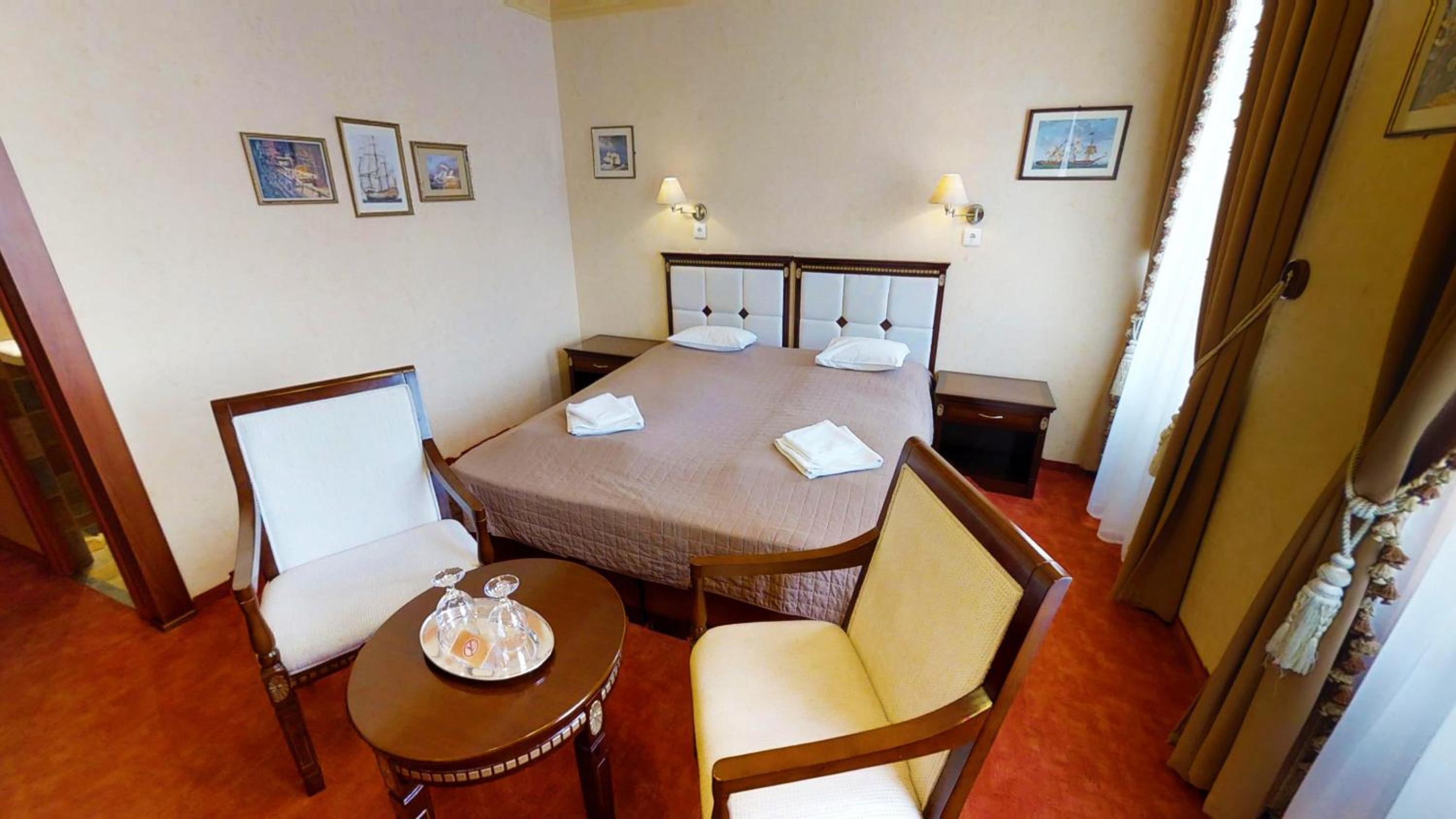Standard Double Room - Photo 3