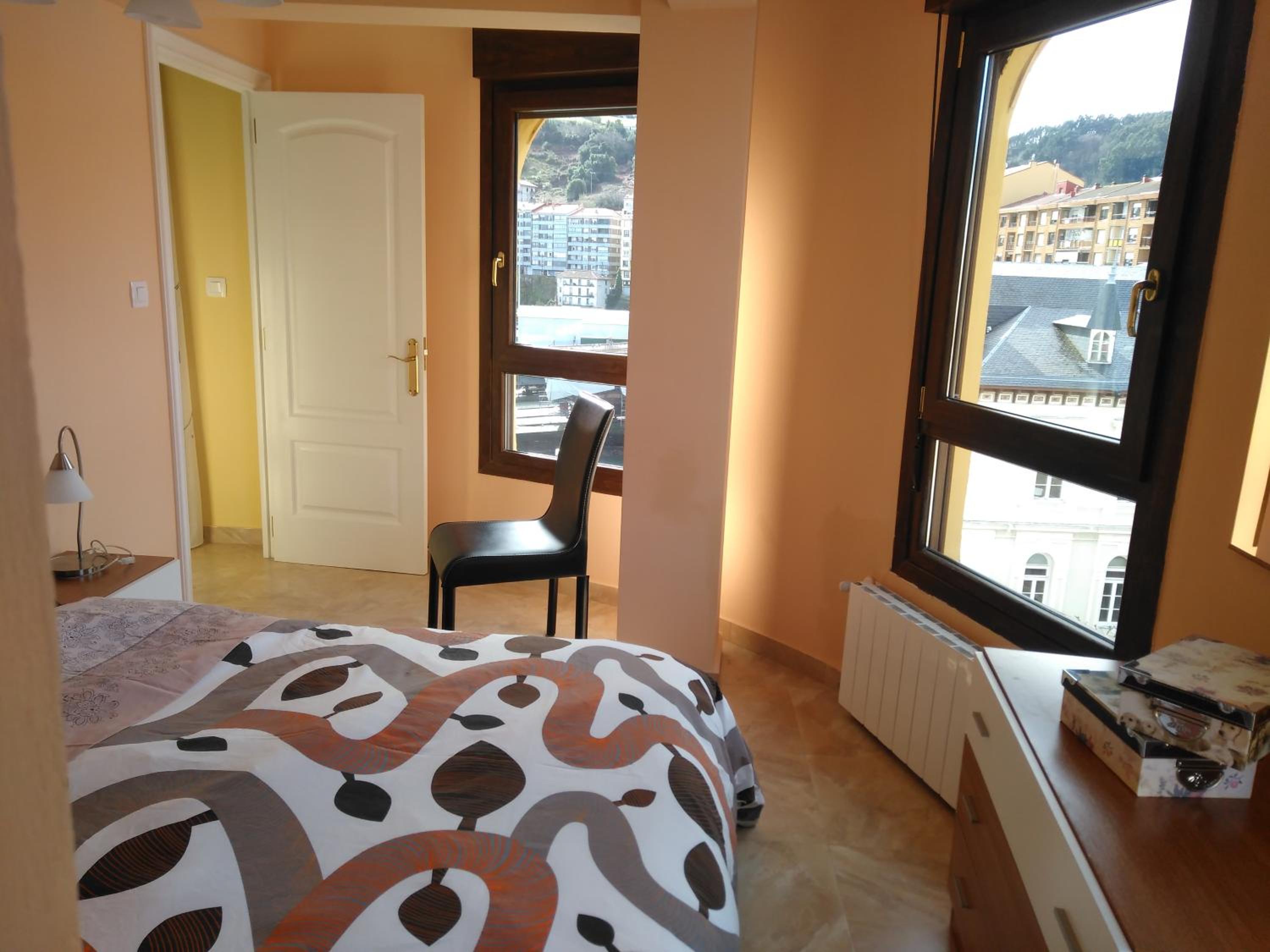 Apartment - Photo 4