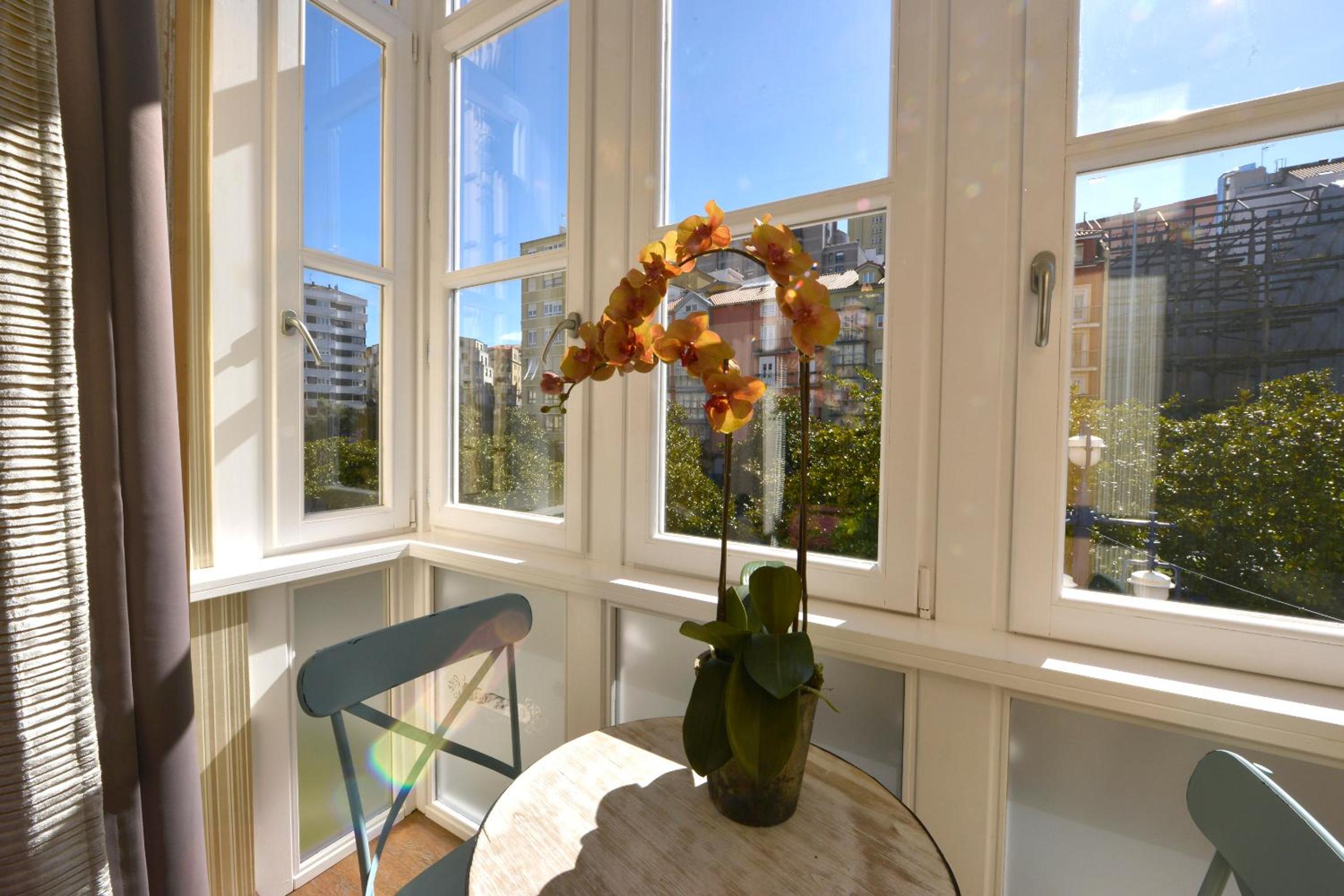 Superior Room with City View - Photo 6