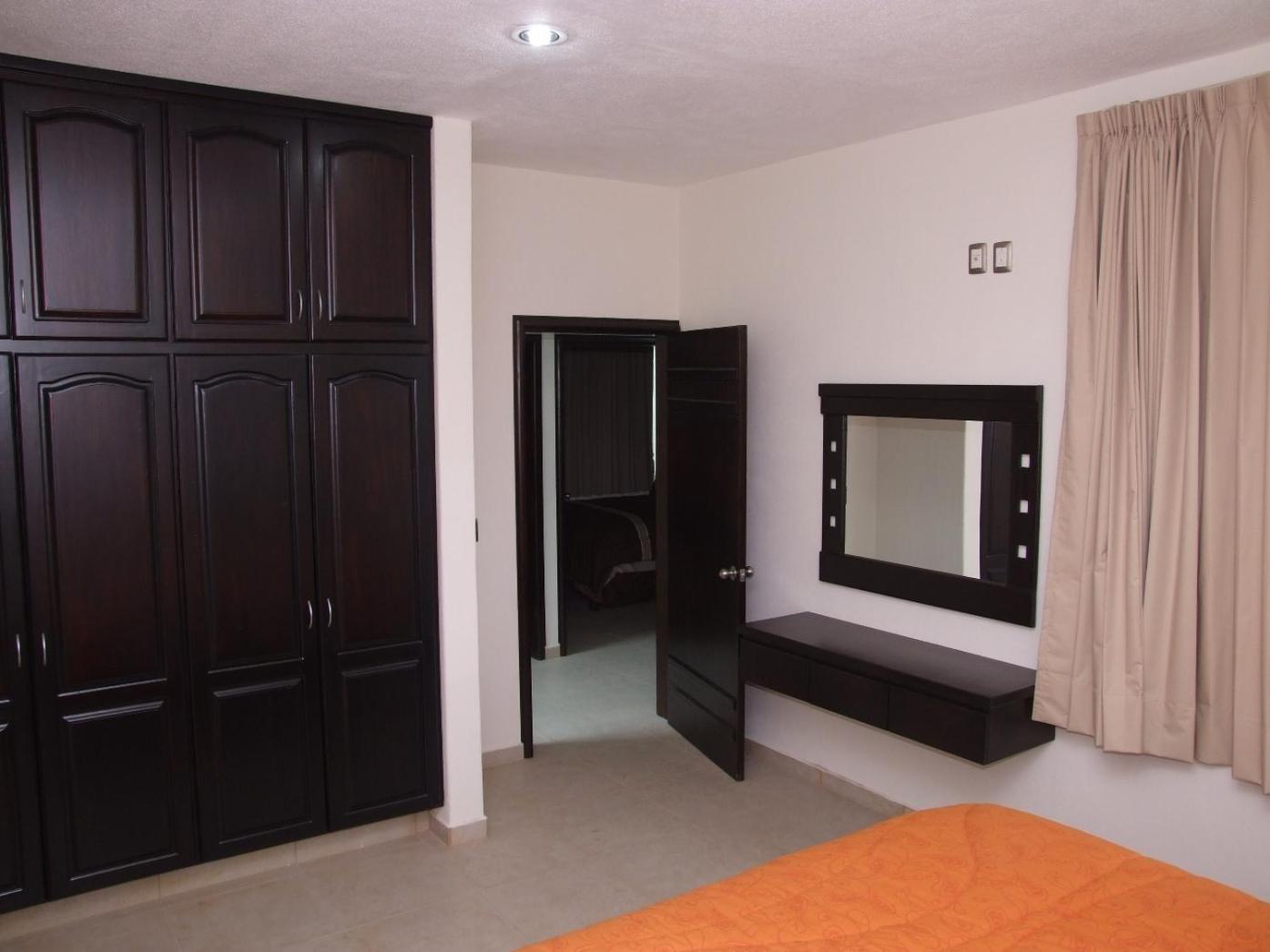 Three-Bedroom Apartment - Photo 25