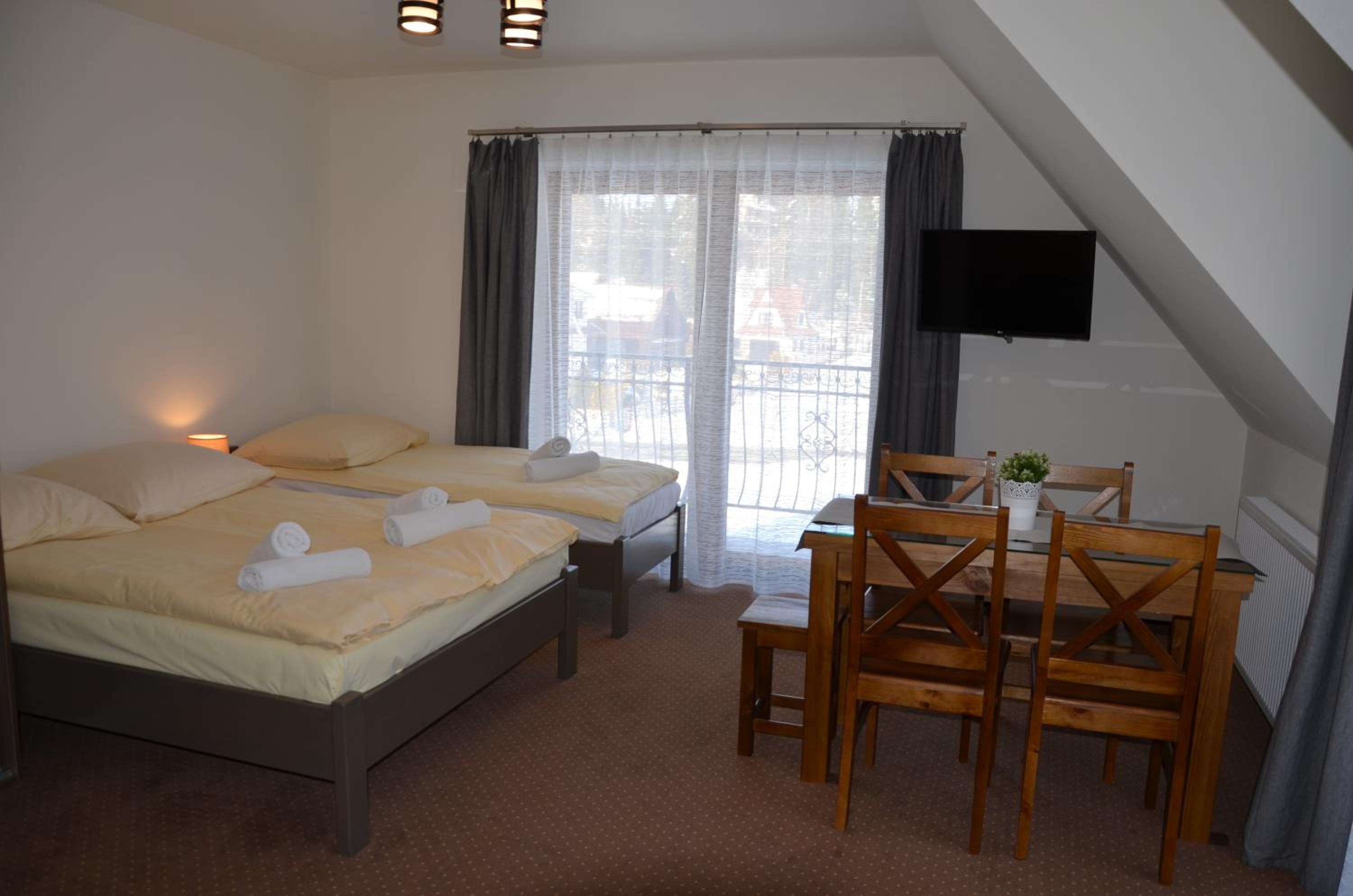 Quadruple Room with Balcony photo 2
