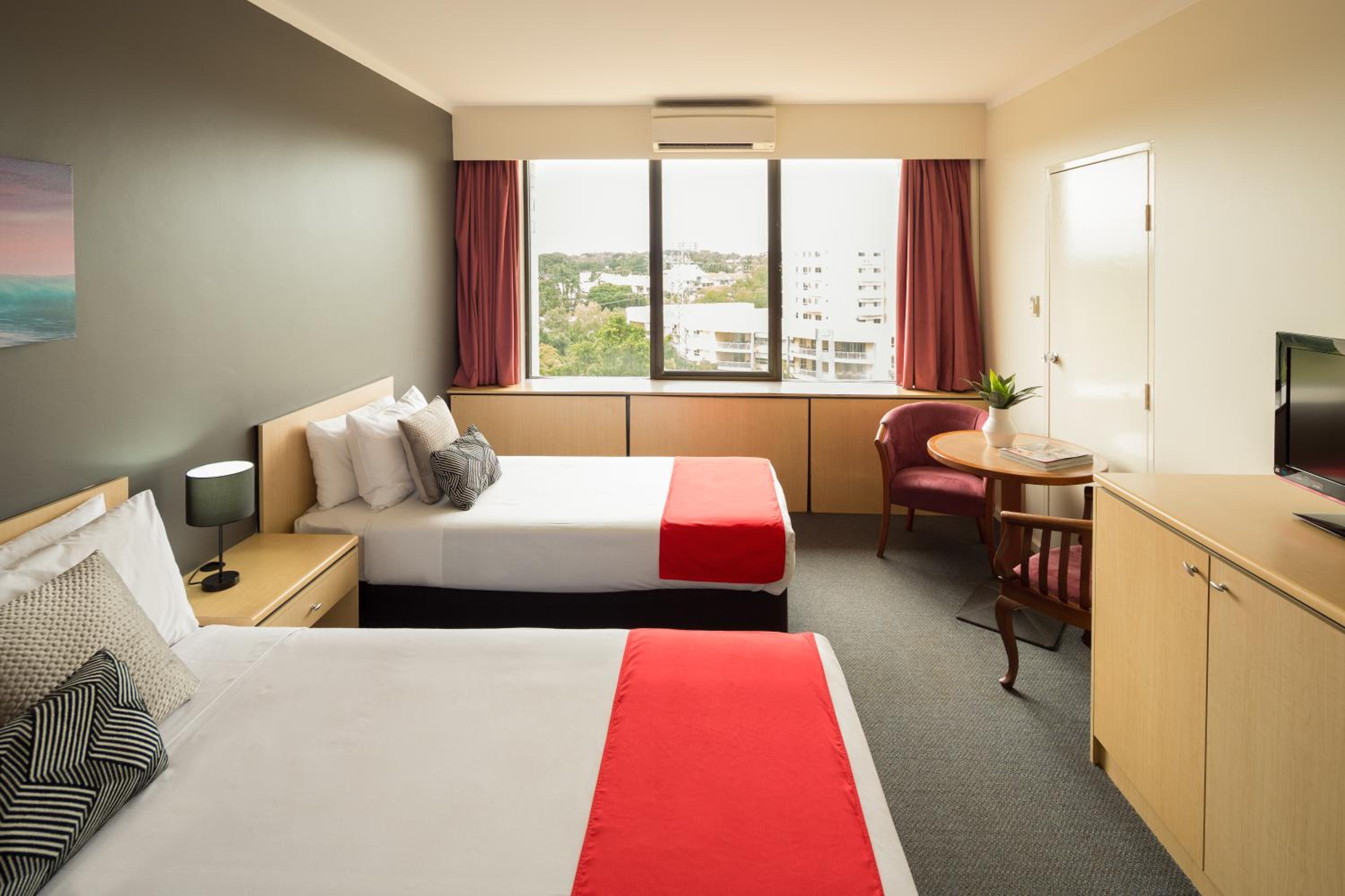 Frontier Triple Room