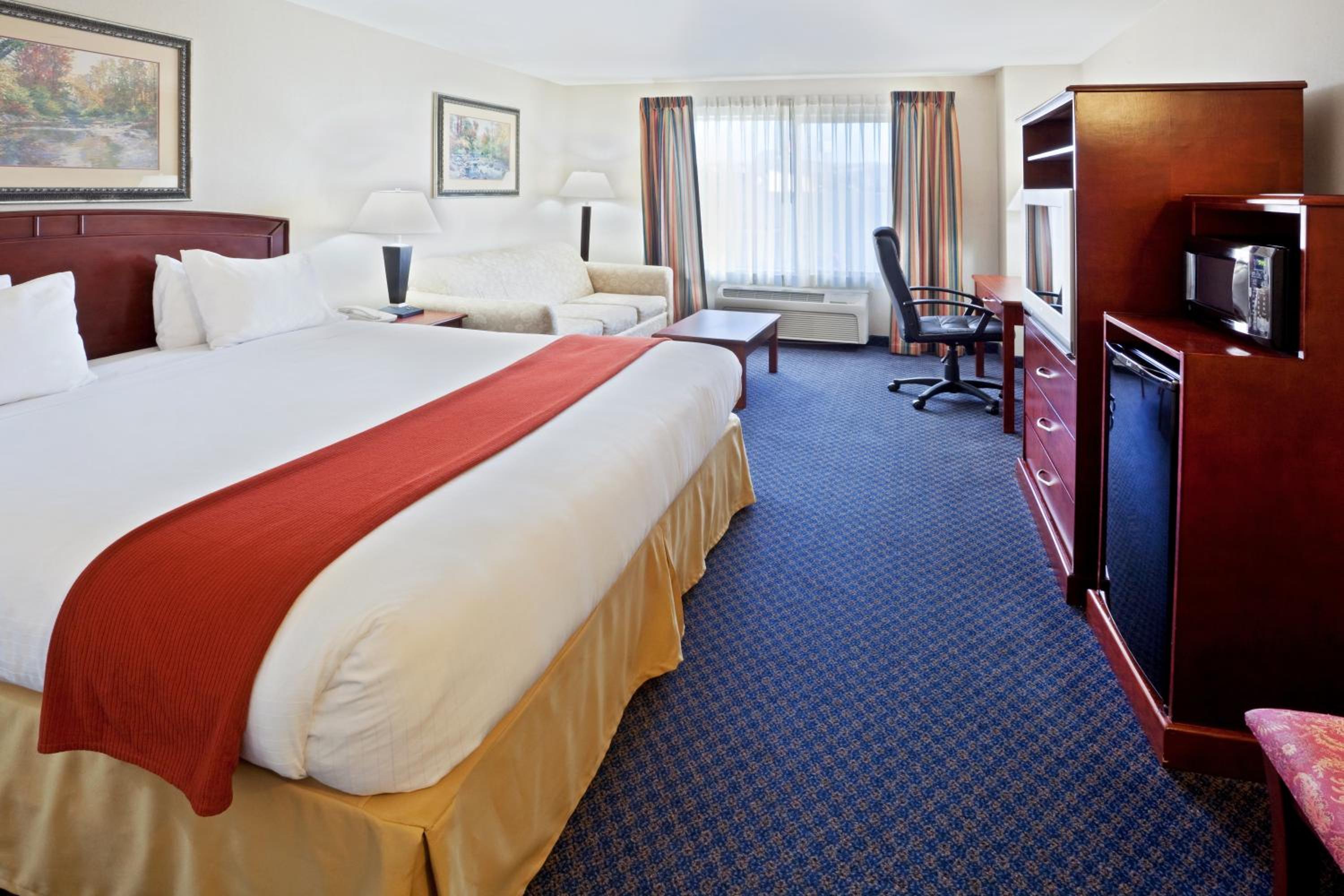 Standard King Room - Photo 1