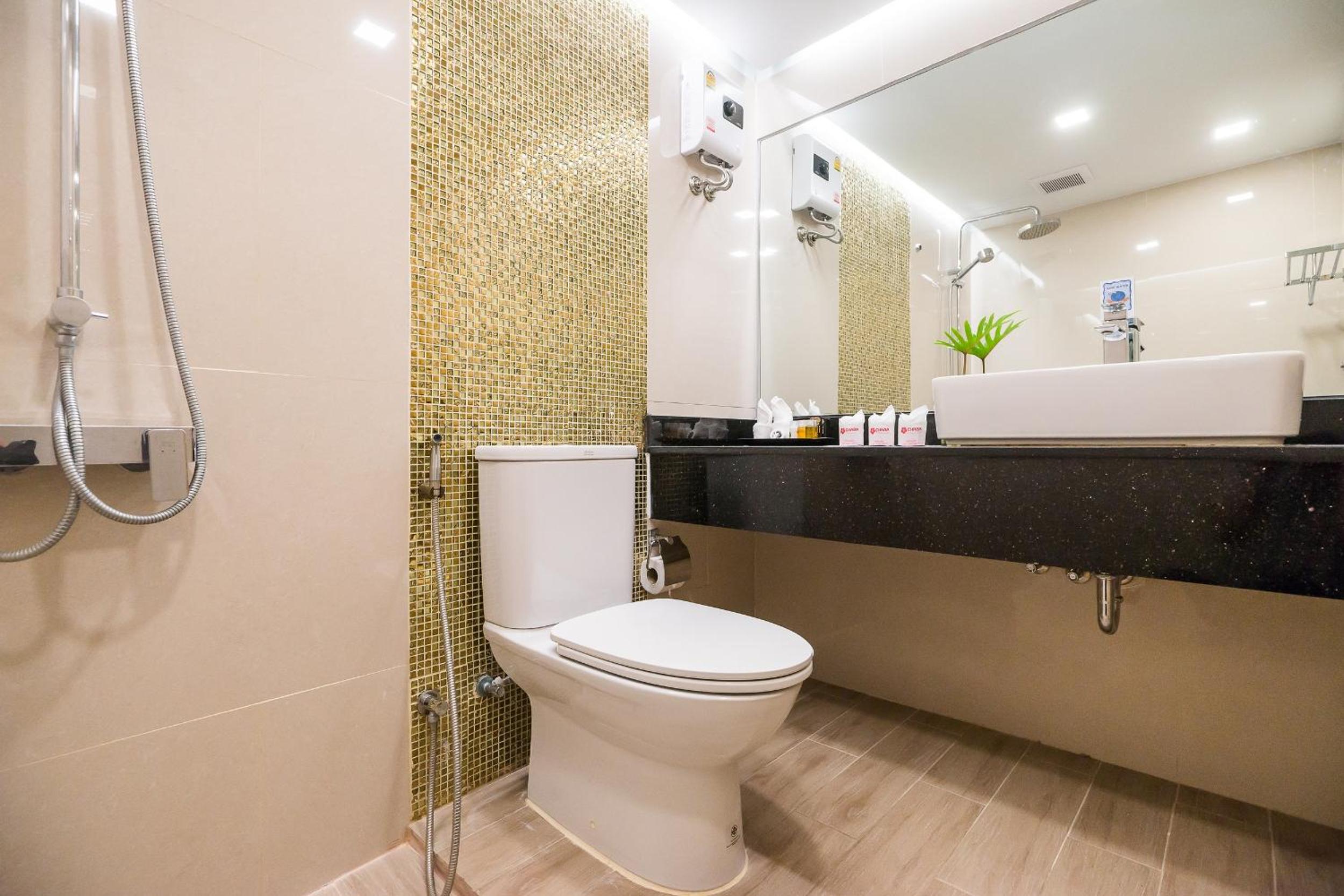 Sunrise Suite photo 2
