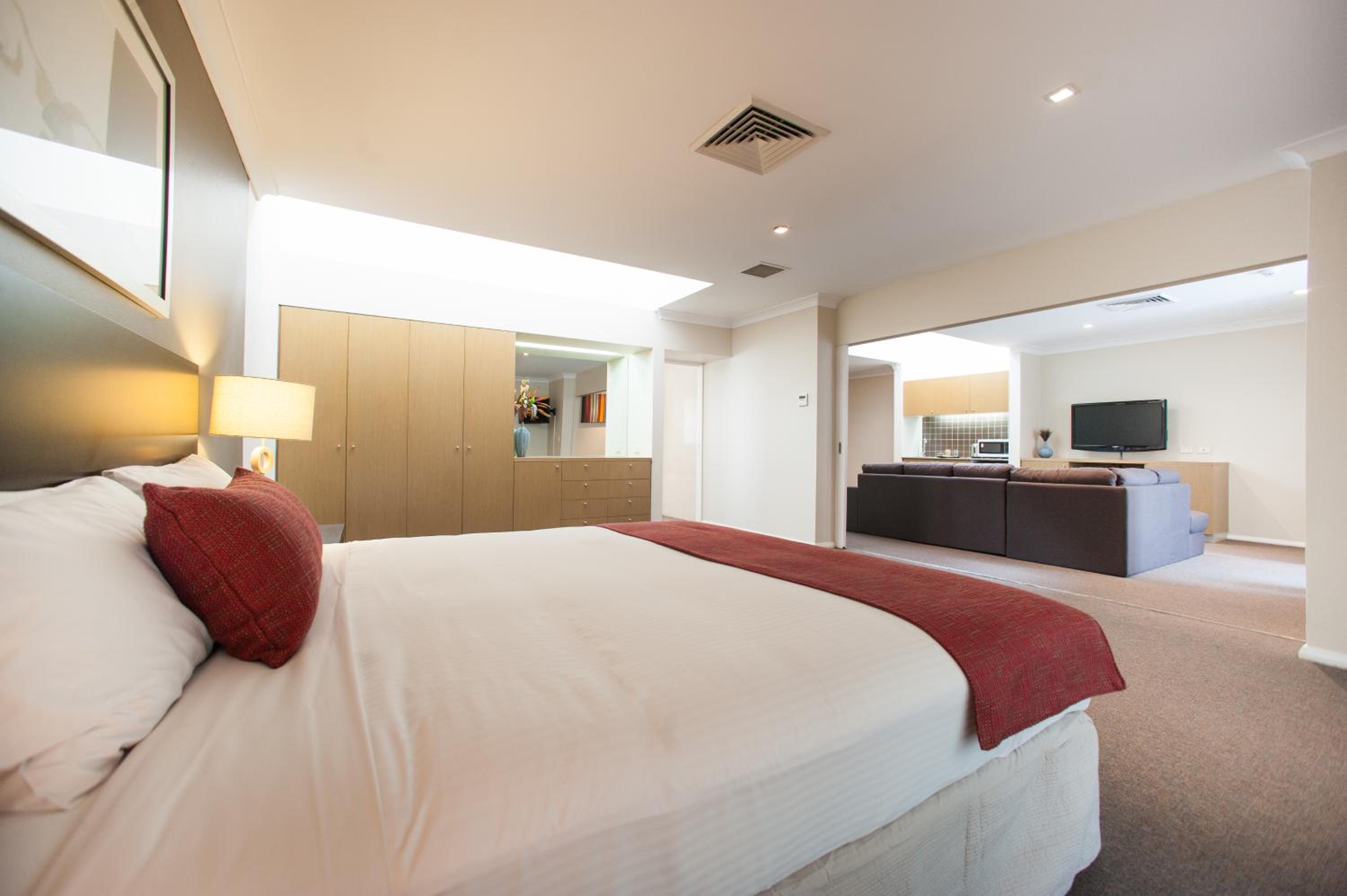 King Business Spa Suite photo 2