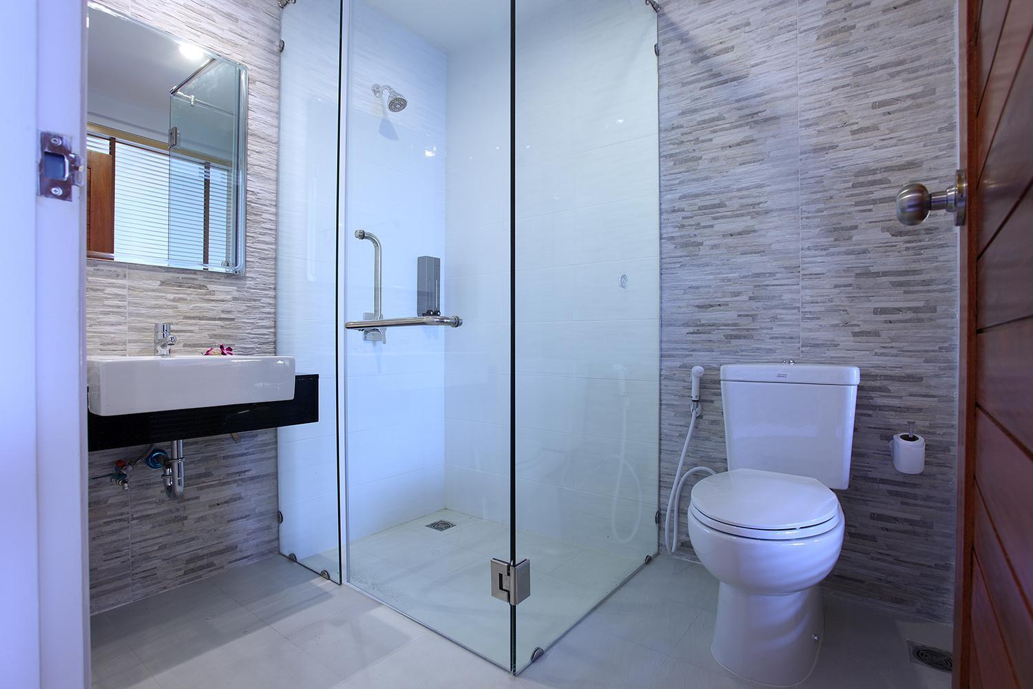 Two-Bedroom Suite - Photo 16
