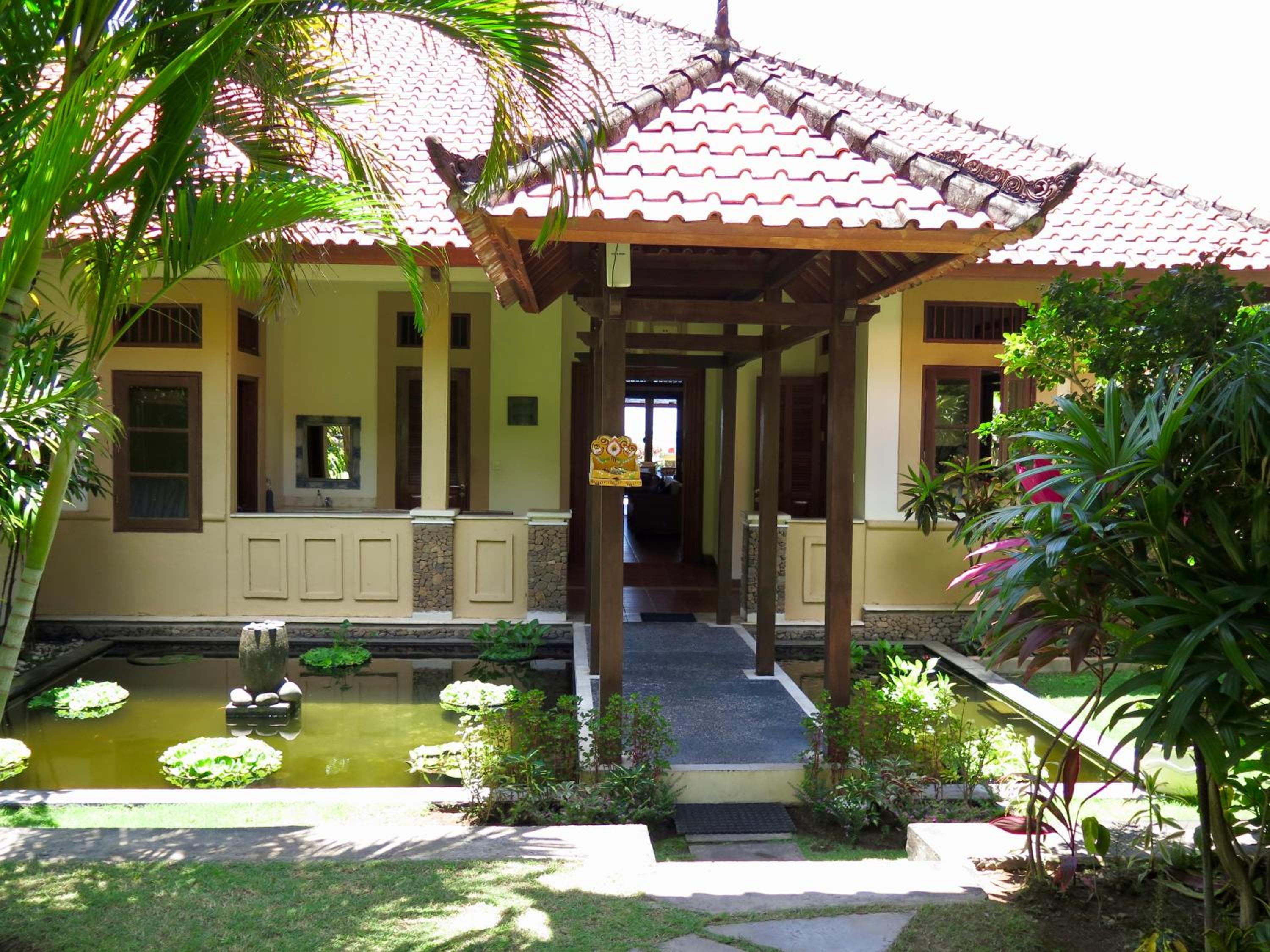 Three-Bedroom Villa photo 3