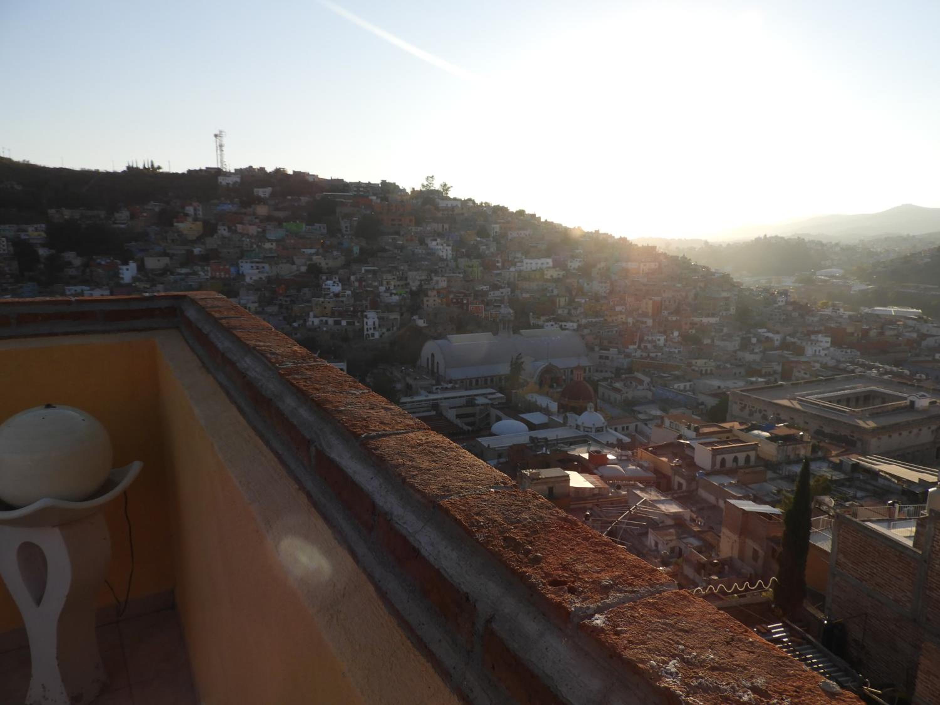 Suite with City View - Photo 7