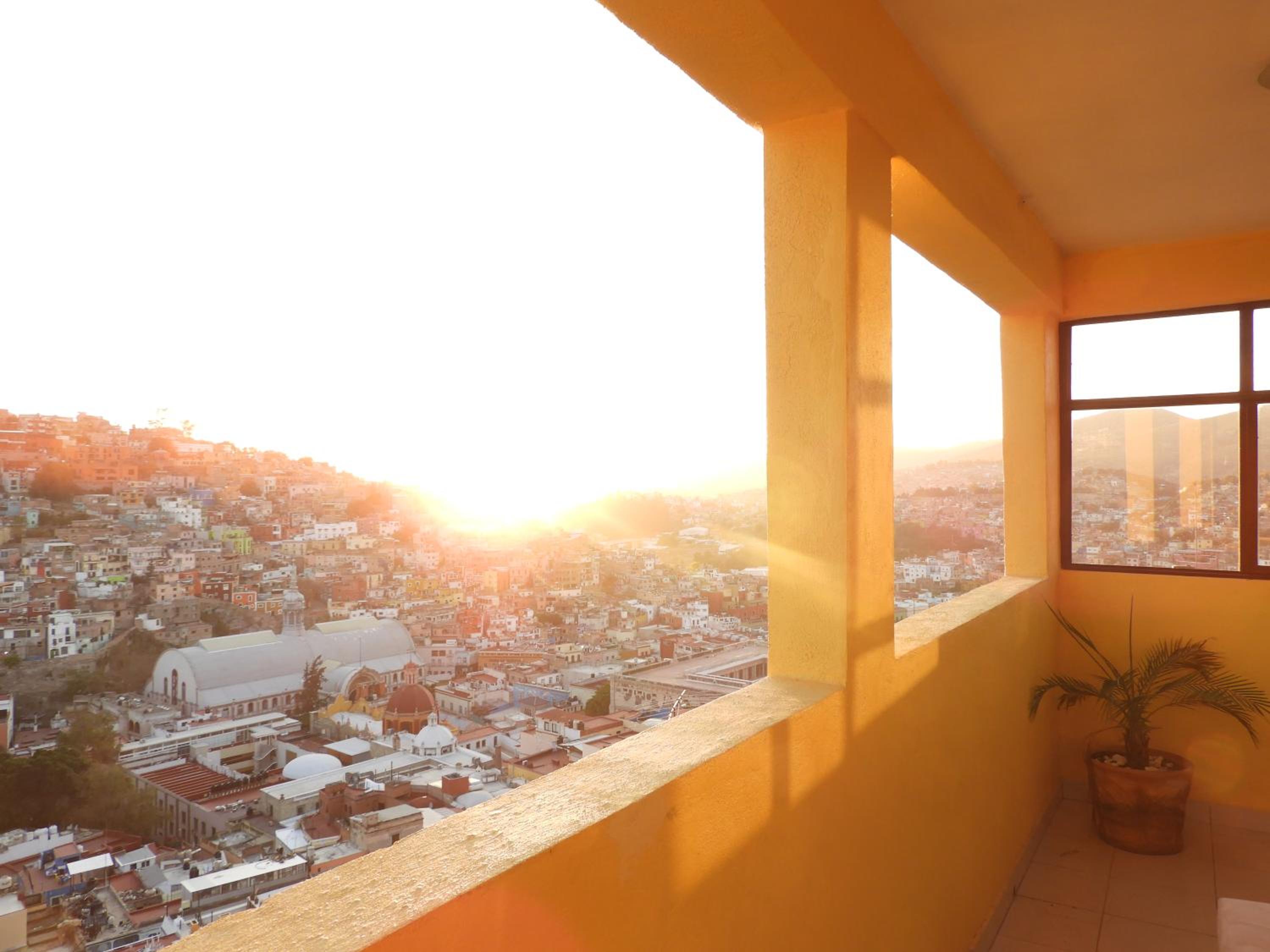 Suite with Balcony - Photo 19