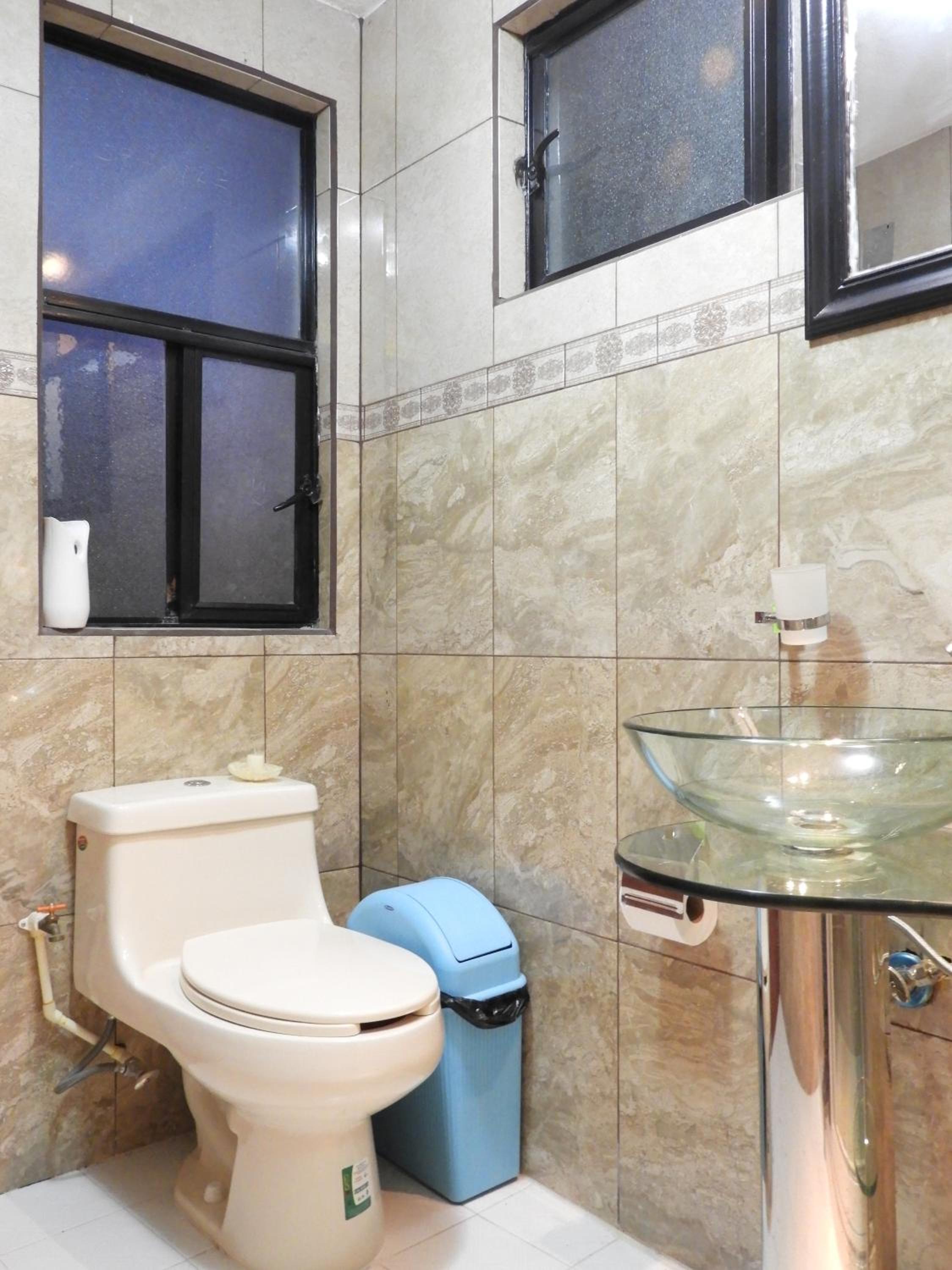 Deluxe Suite - Photo 19