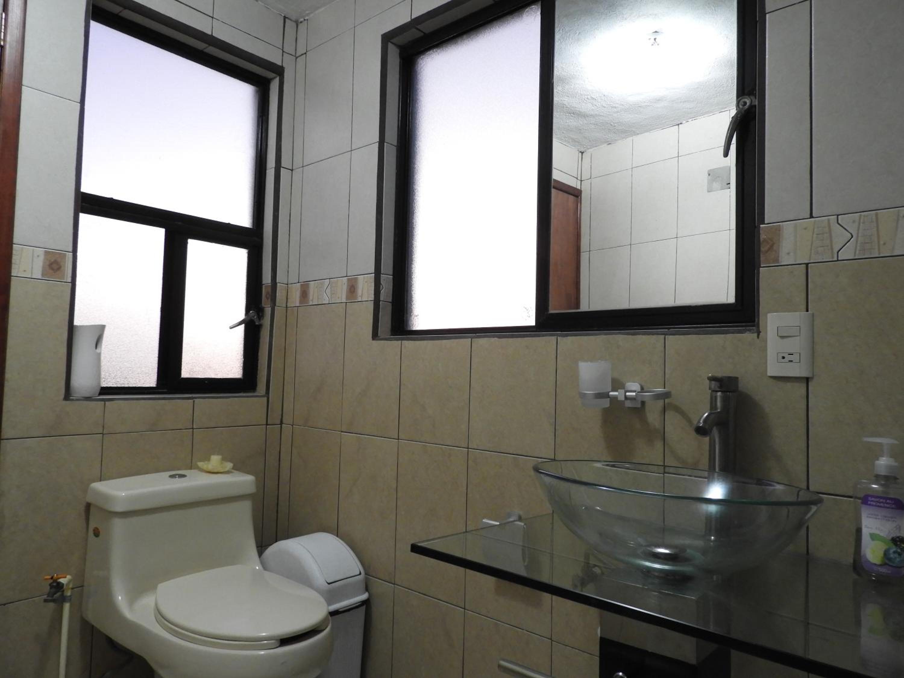 Suite with Balcony - Photo 29