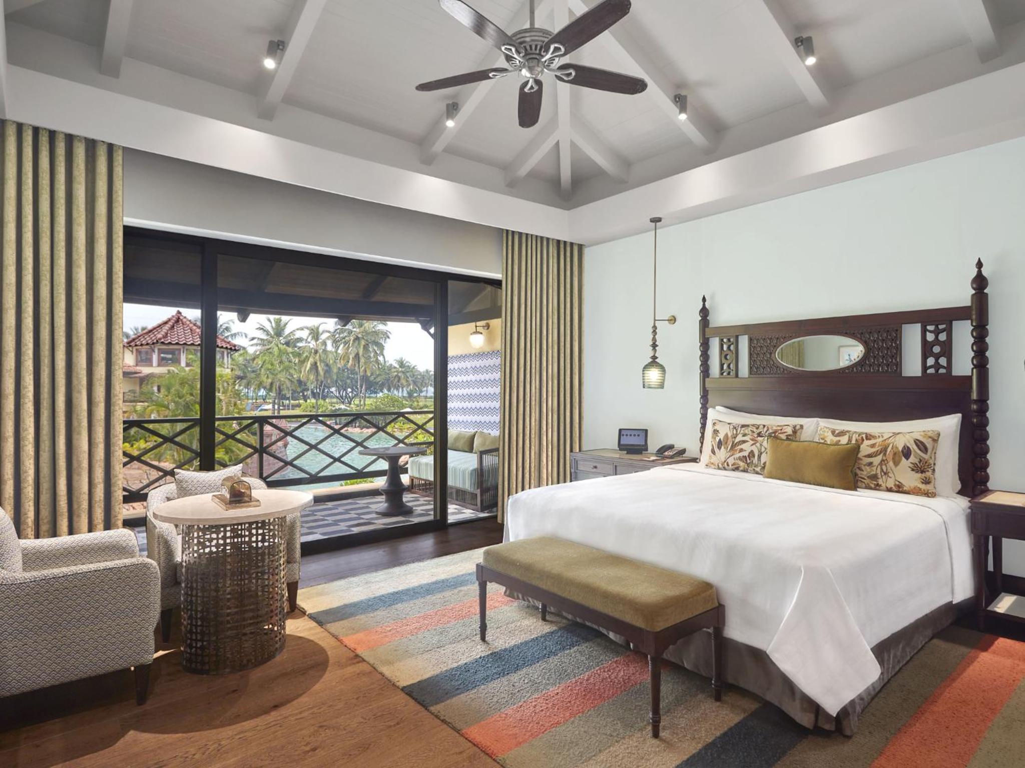 Twin Room with Facilities Access and Pool View - Poolside