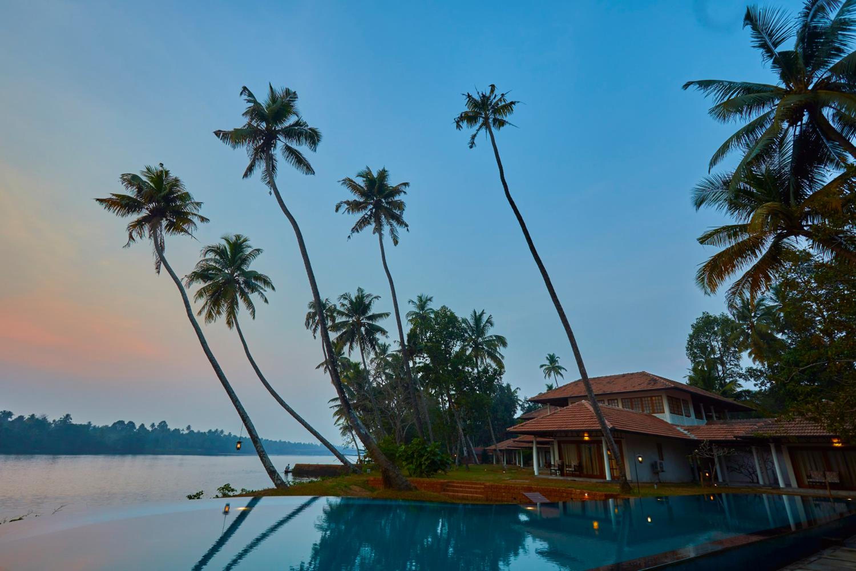 Deluxe Double or Twin Room with Pool View - Photo 7