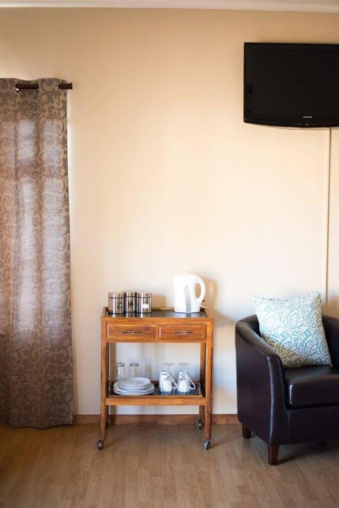 Deluxe Family Room - Photo 7
