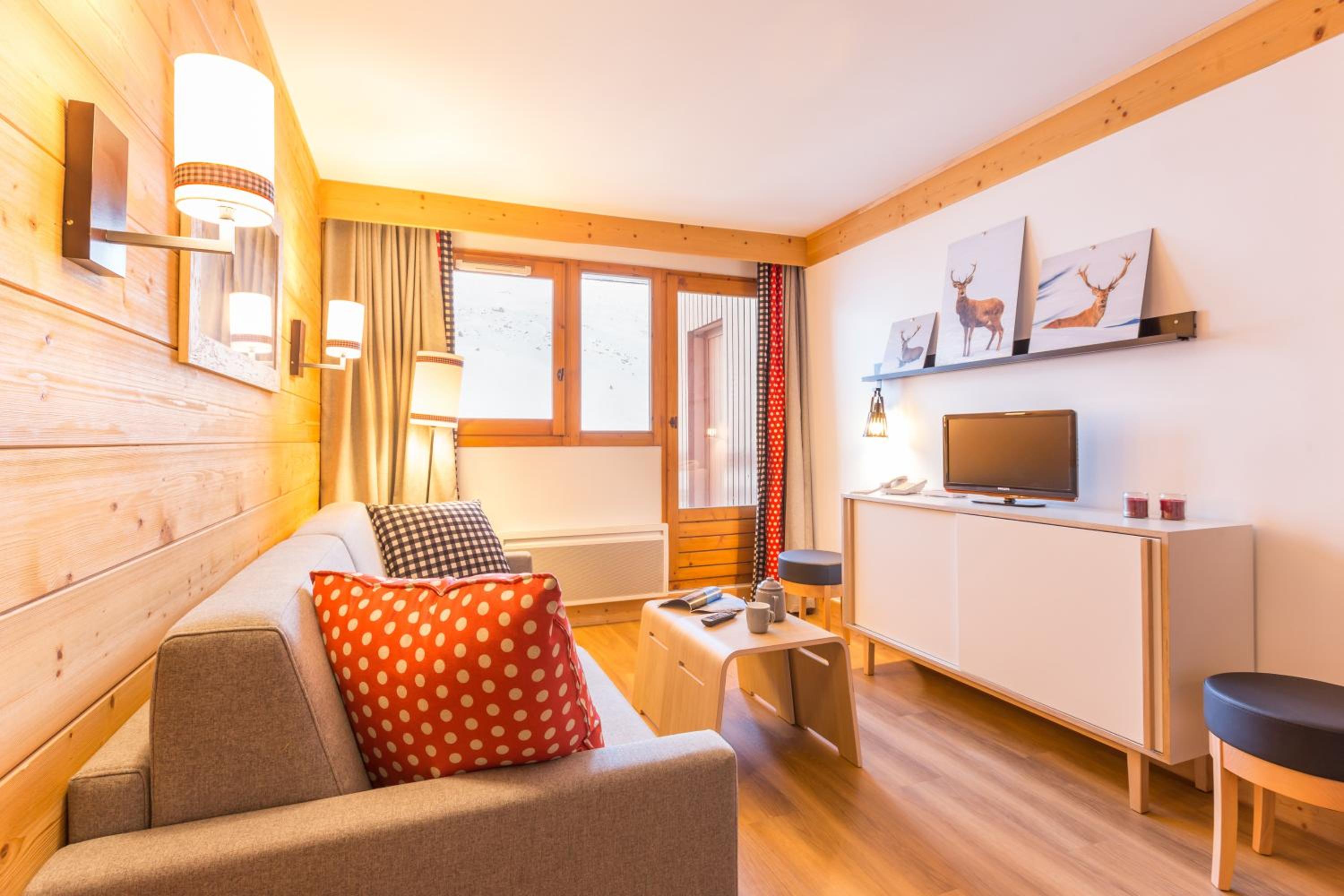 One-Bedroom Apartment (4 People) photo 2