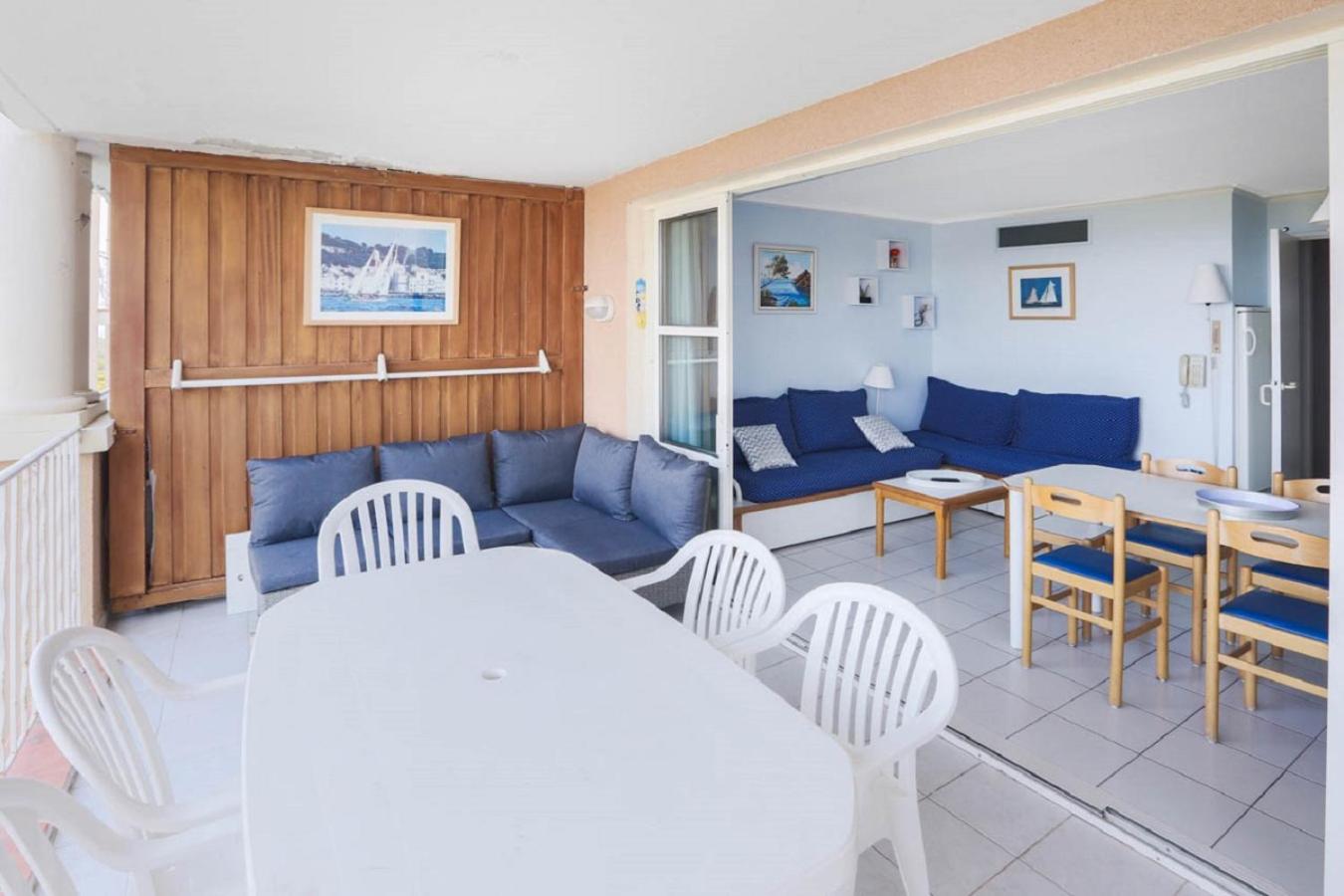 Prestige One-Bedroom Apartment (7 People) photo 1