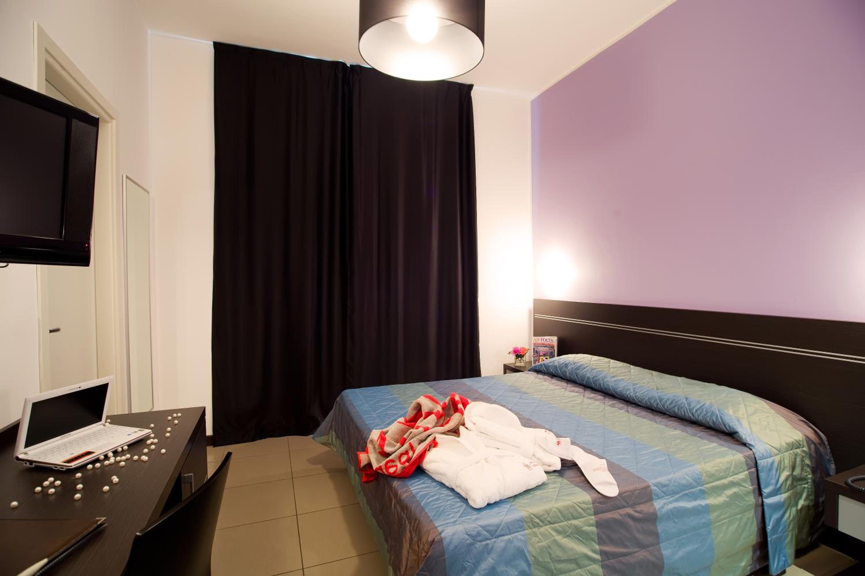 Classic Double or Twin Room - Photo 1