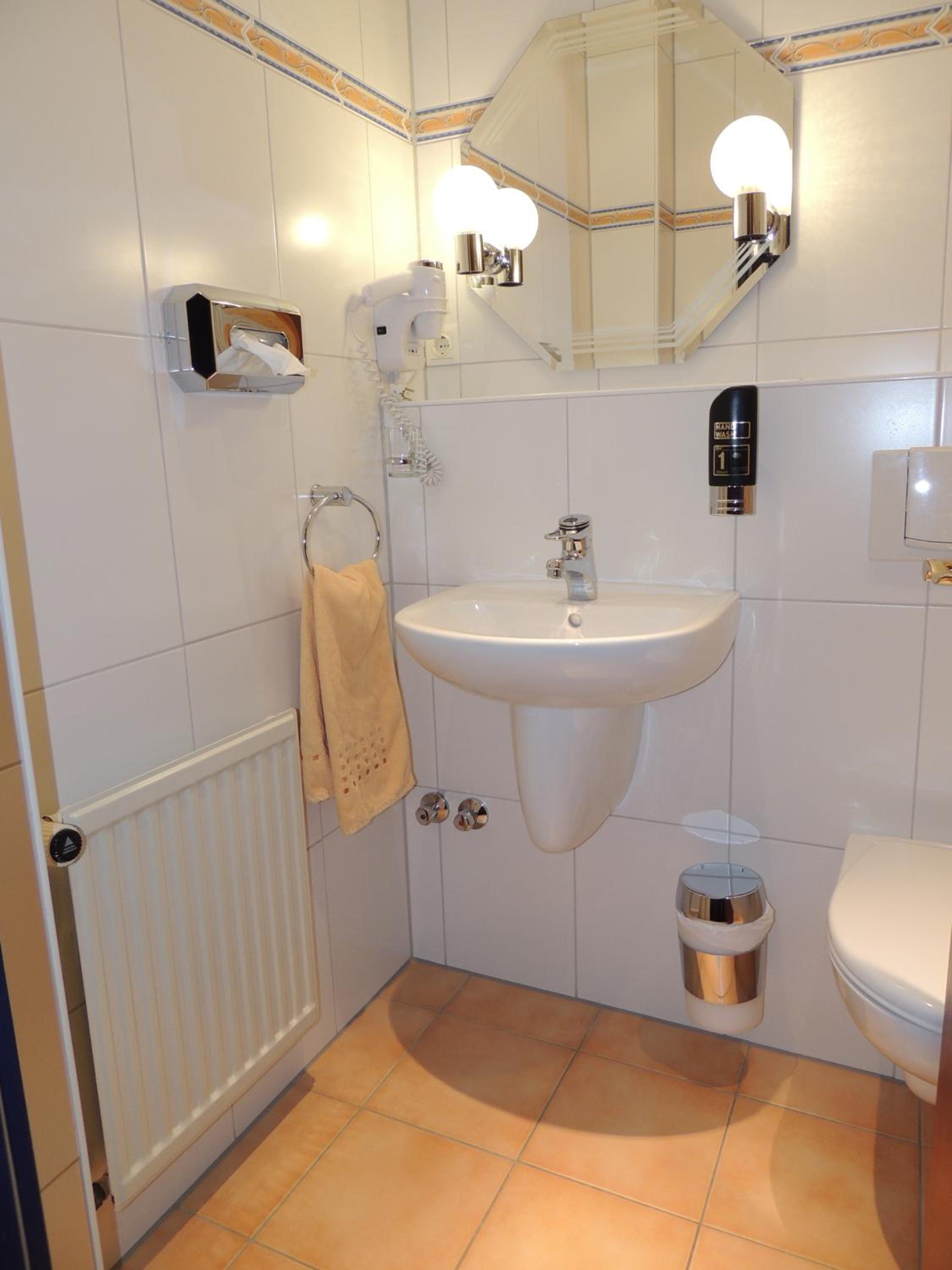 Single Room photo 2