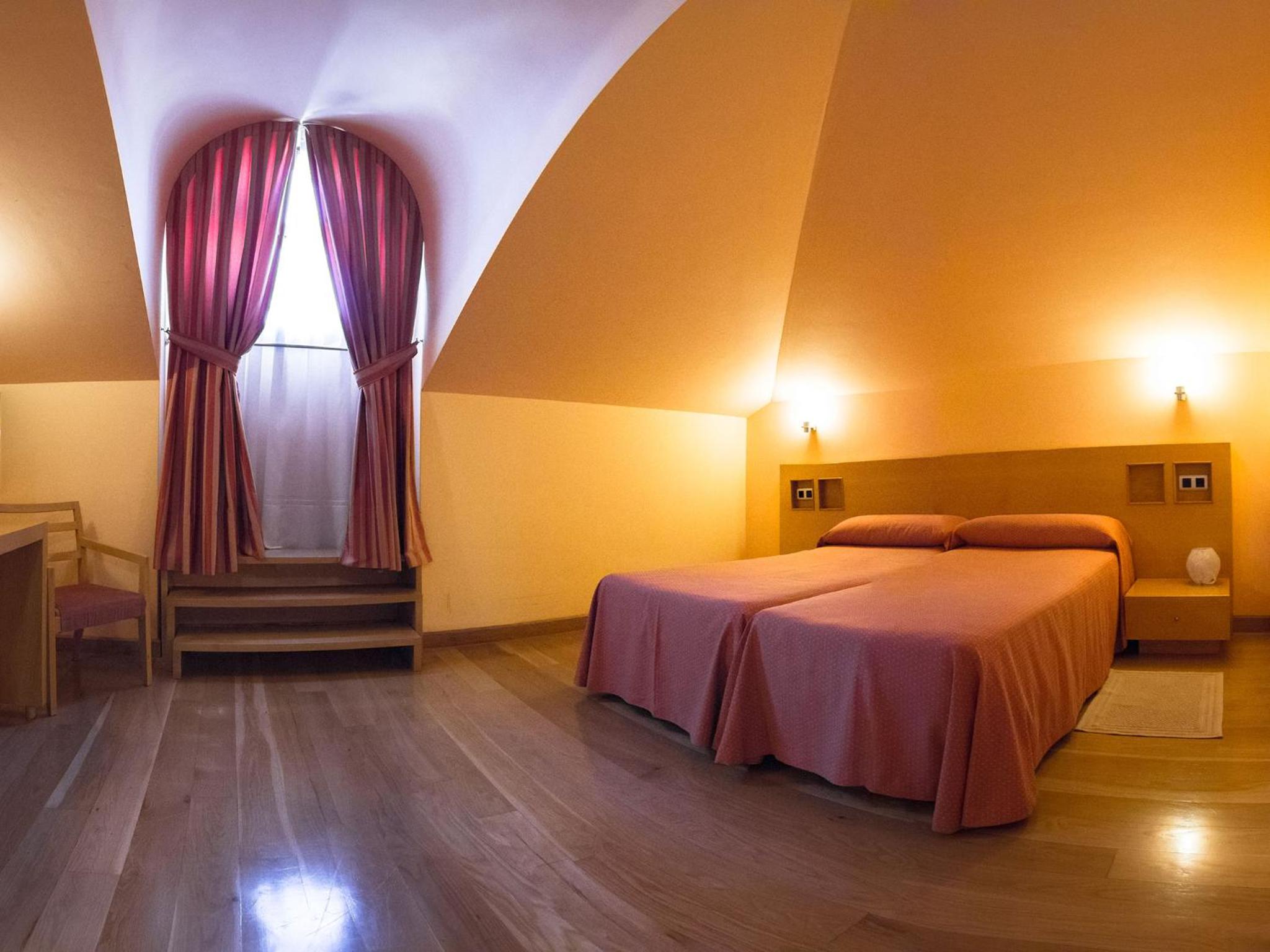 Standard Suite - Photo 1