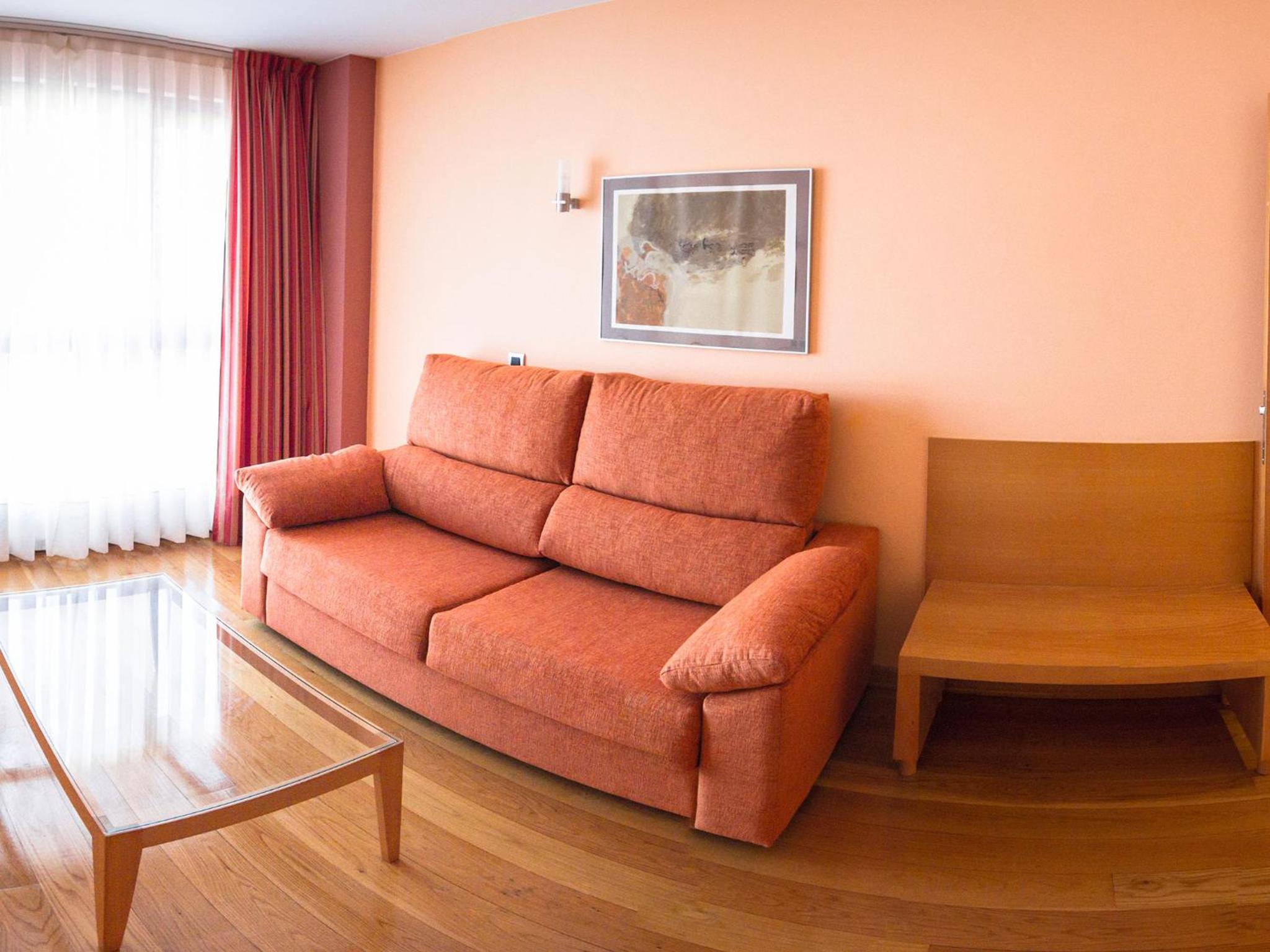 Standard Suite - Photo 3