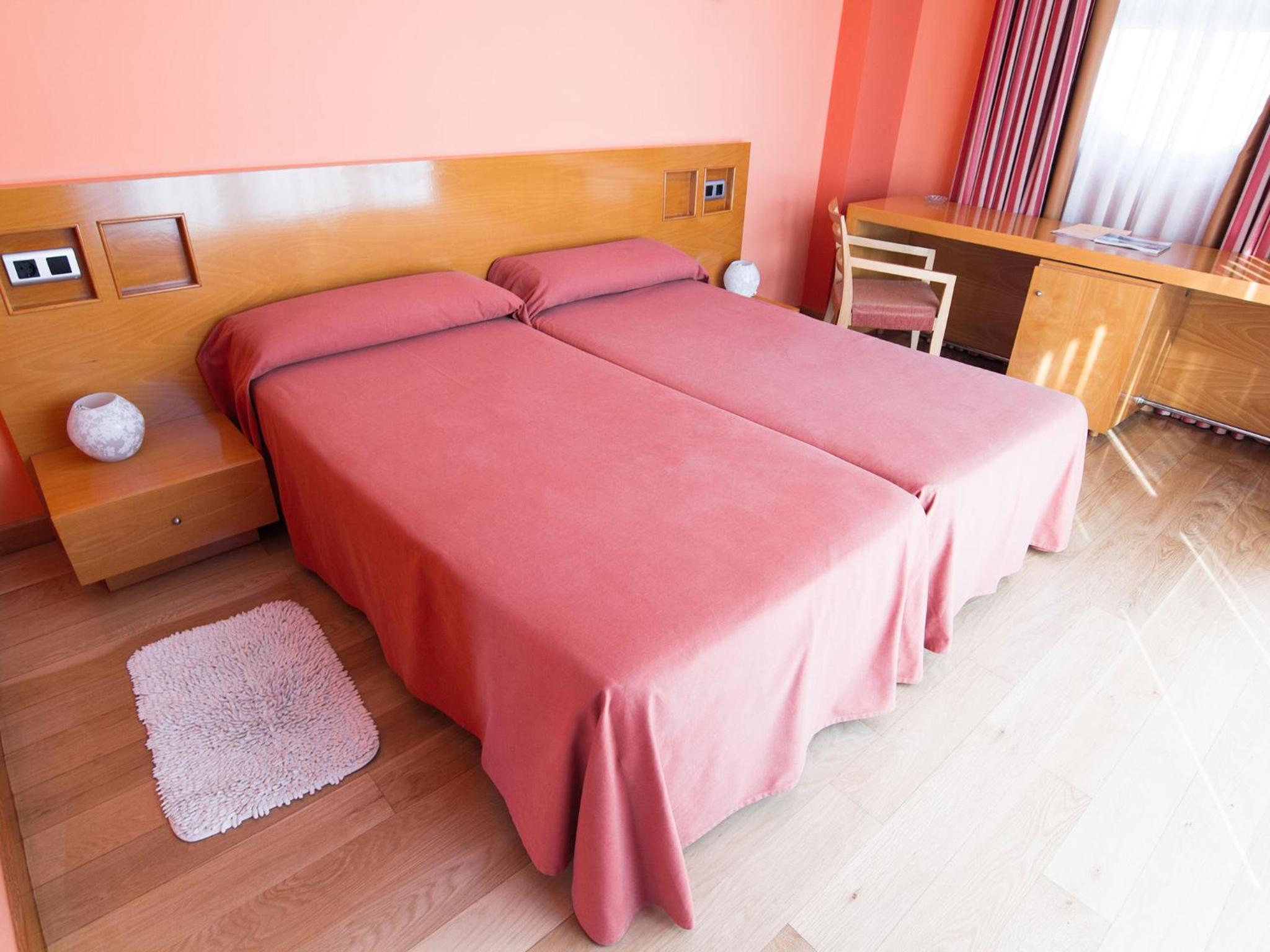 Twin Room - Photo 1