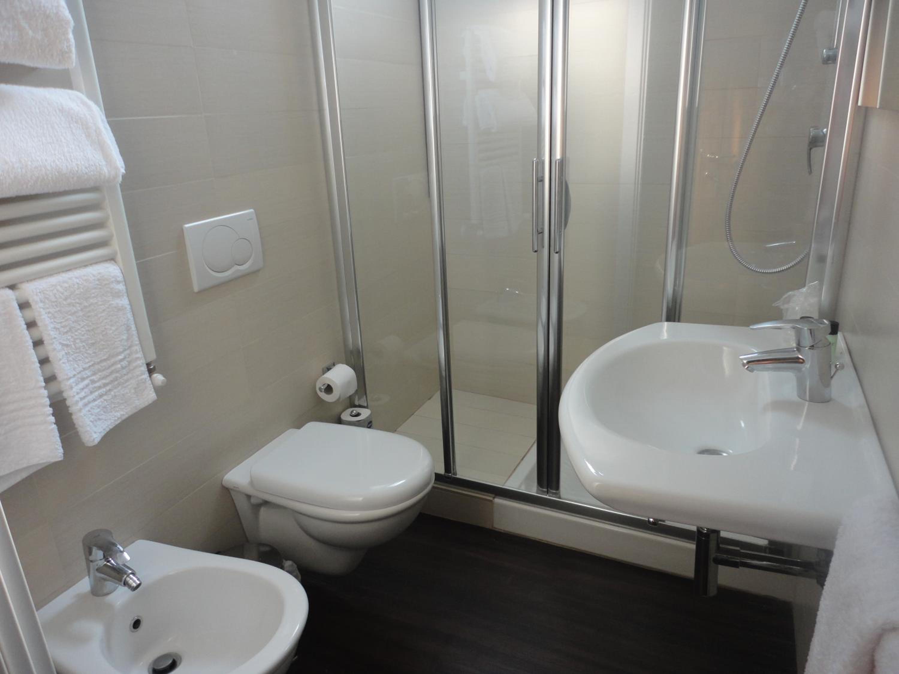Double Room - Photo 4