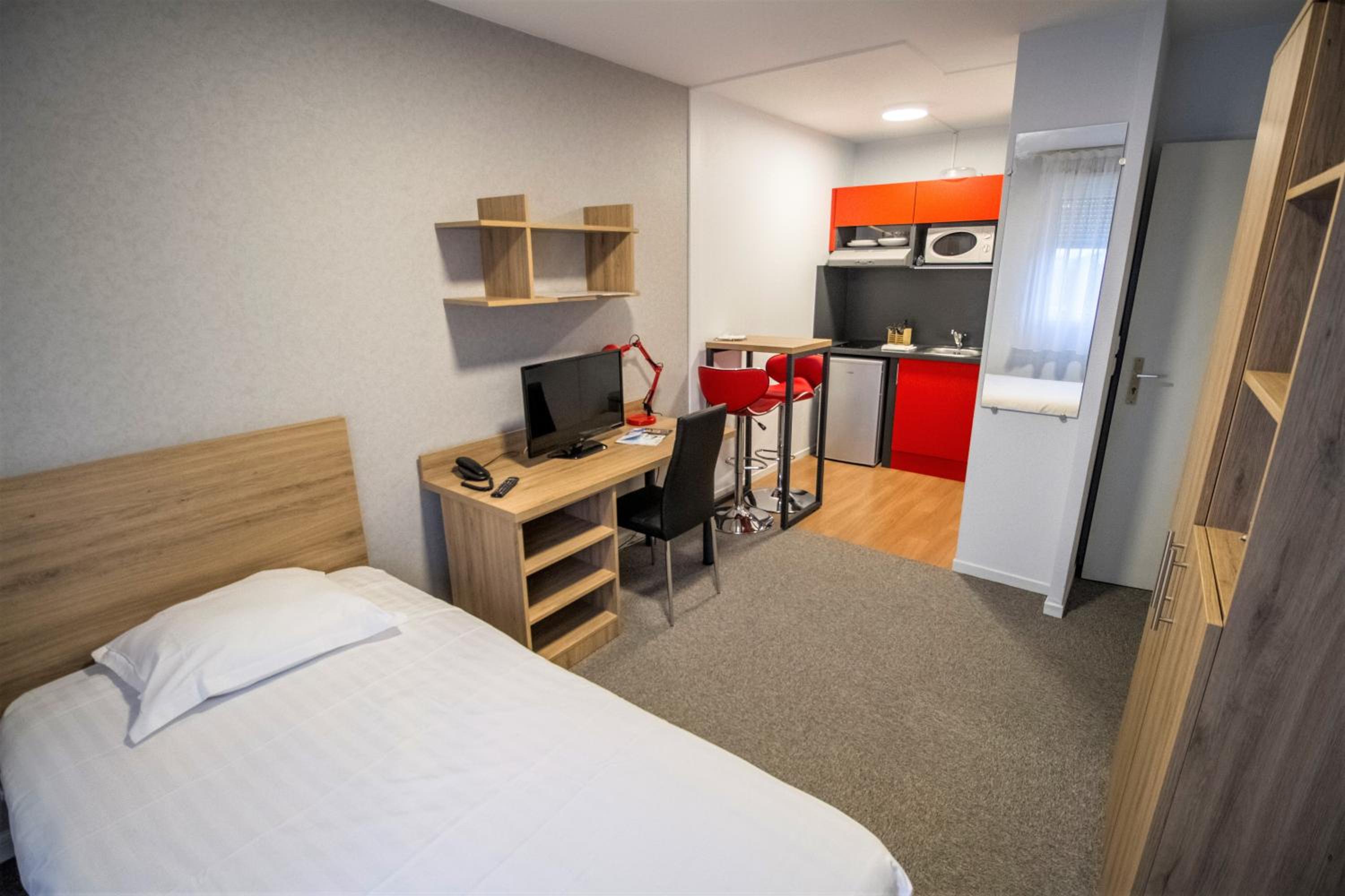 Studio (1 Adult)