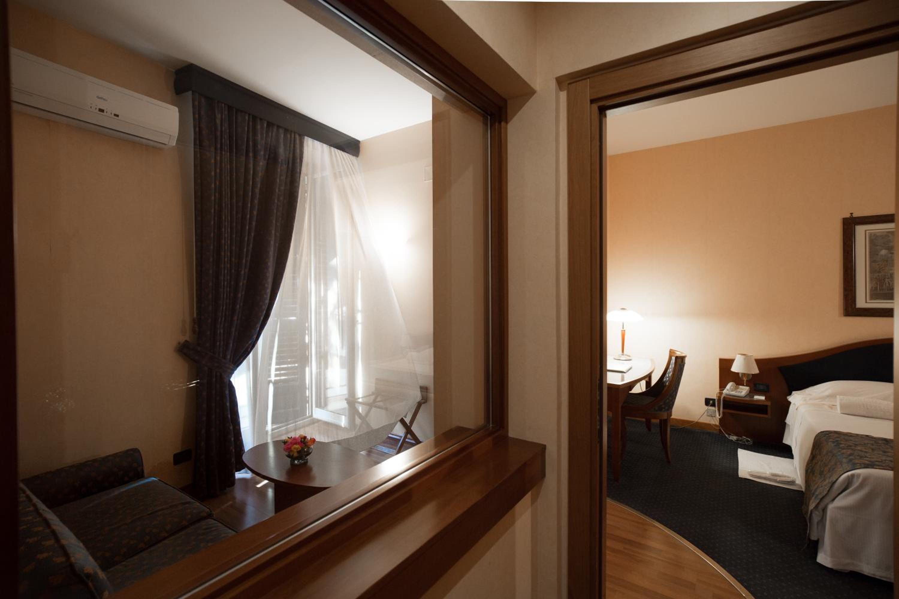 Triple Room - Photo 2