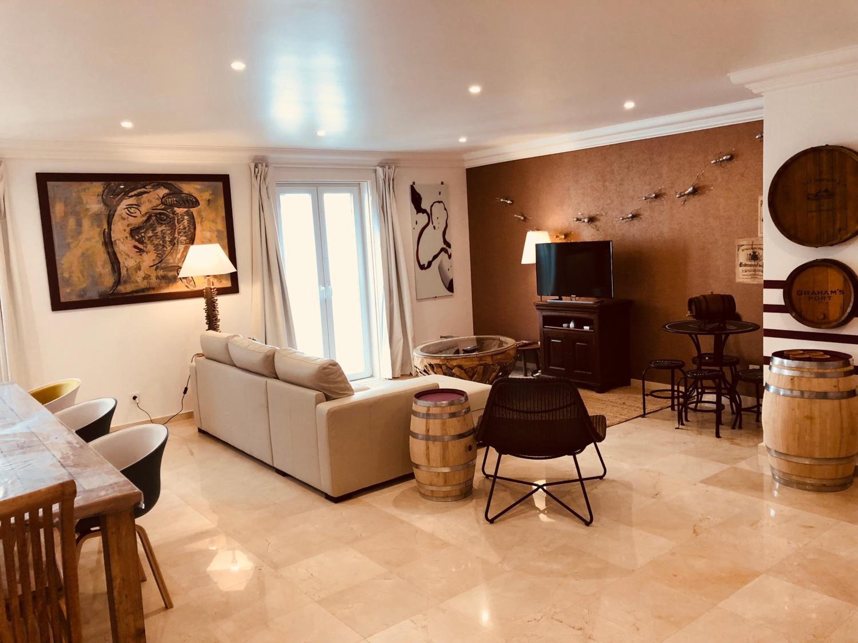 Deluxe Apartment - Wine