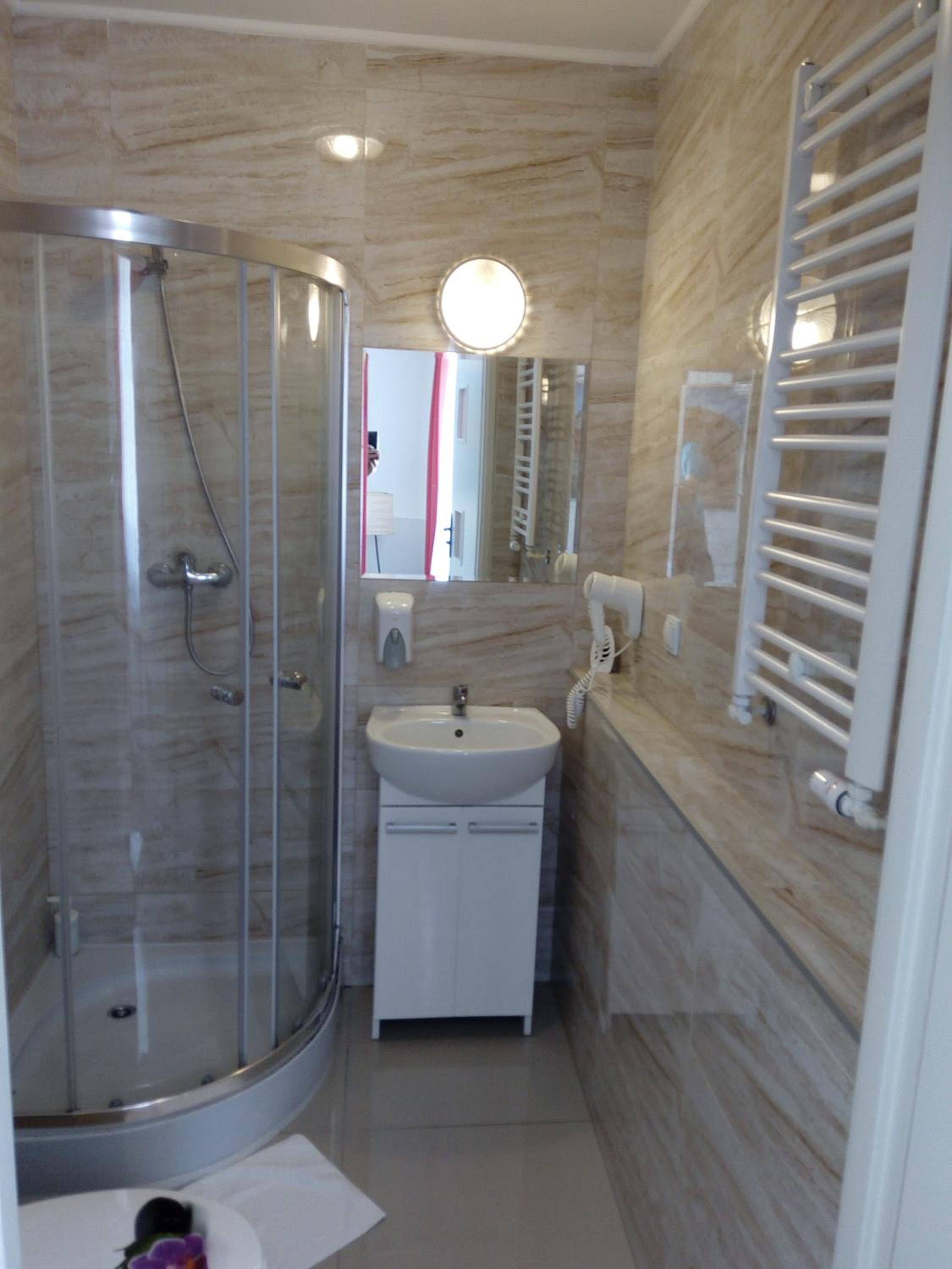 Sextuple Room - Photo 2