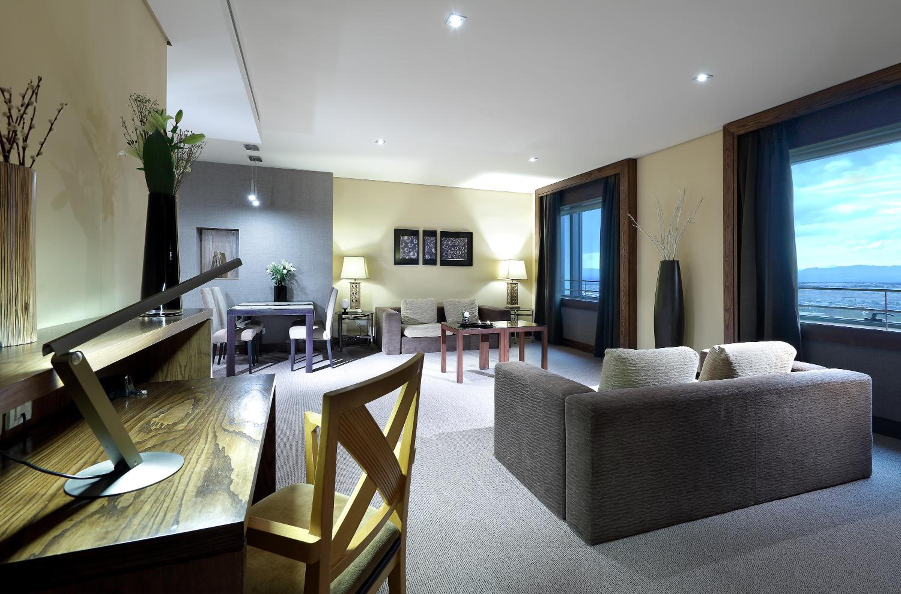 Premium Suite with Hot Tub - Photo 2