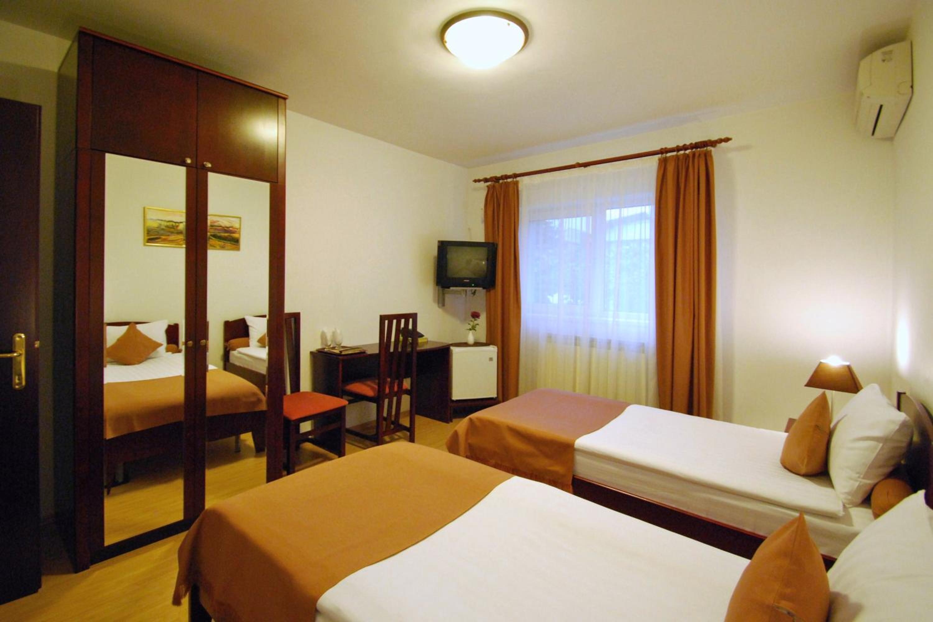 Twin Room photo 2