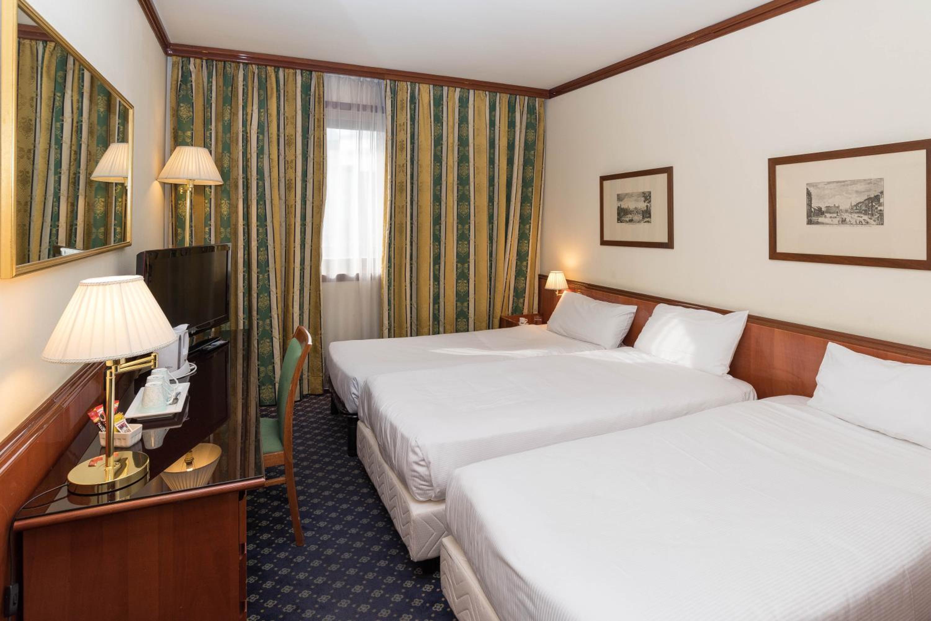 Classic Triple Room - Photo 1