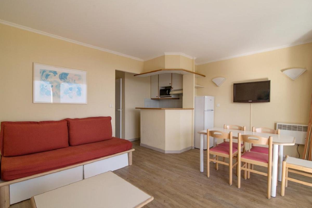 Comfort One-Bedroom Apartment (5 People) photo 2
