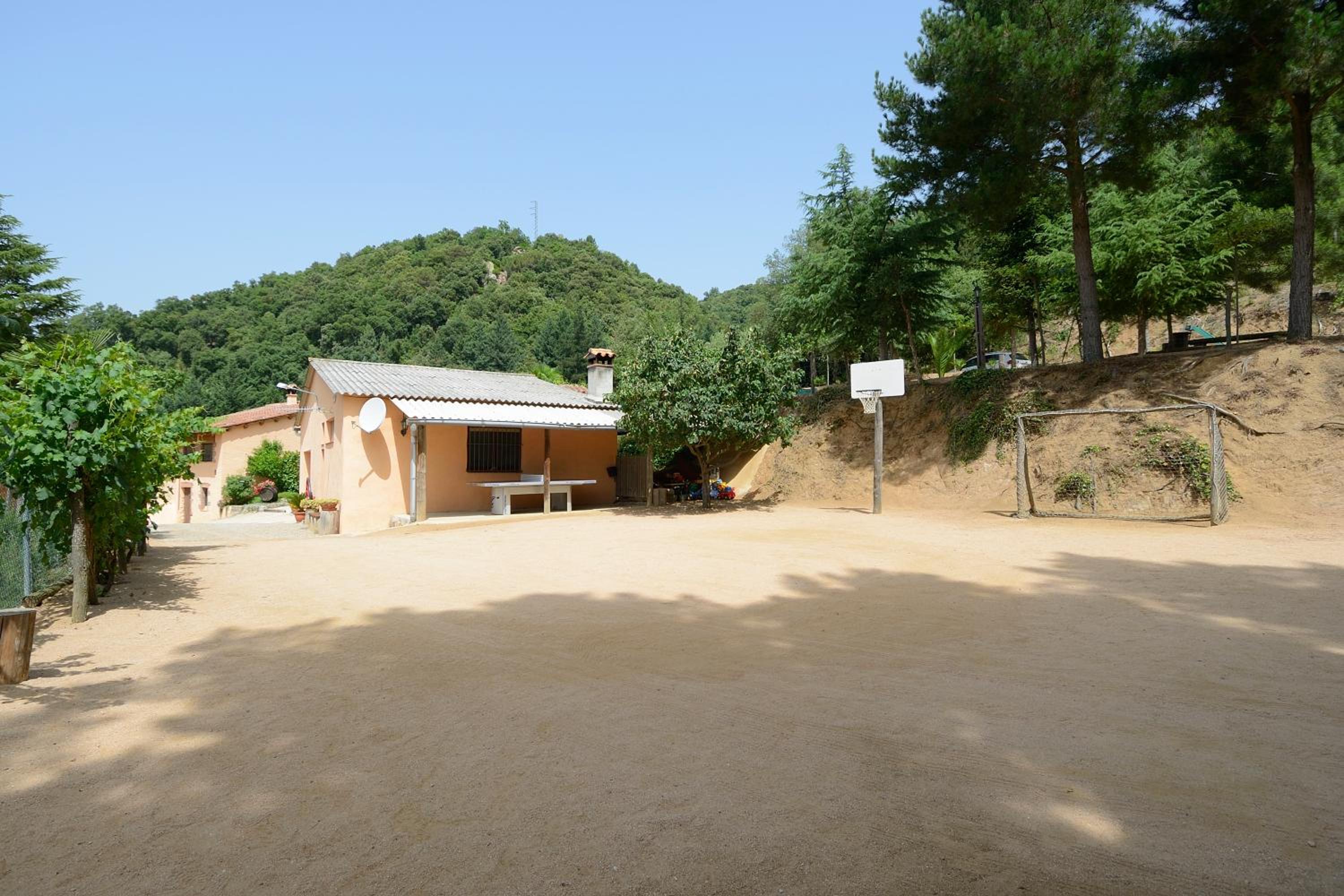Apartment with Mountain View photo 3