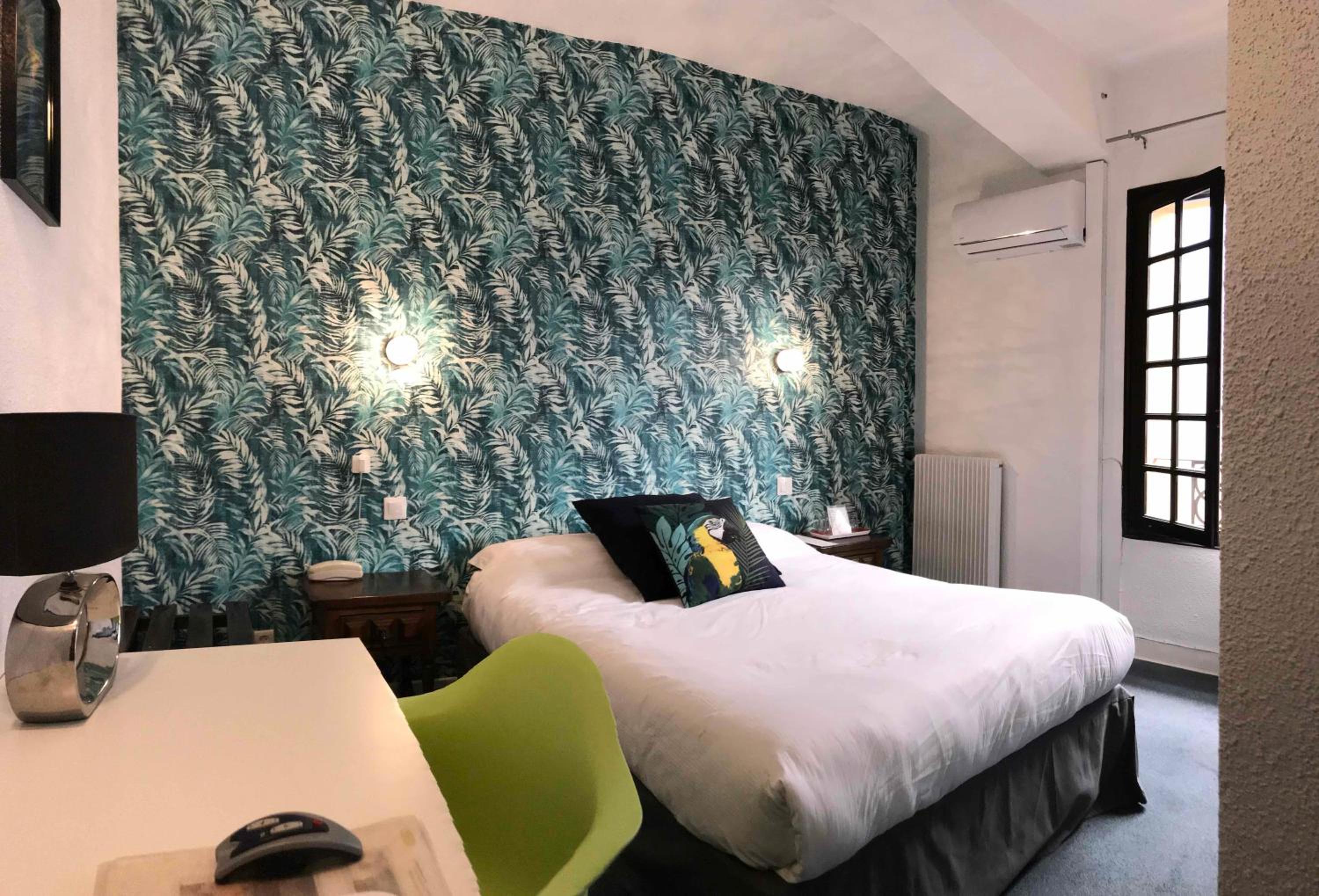 Standard Double Room - Photo 3