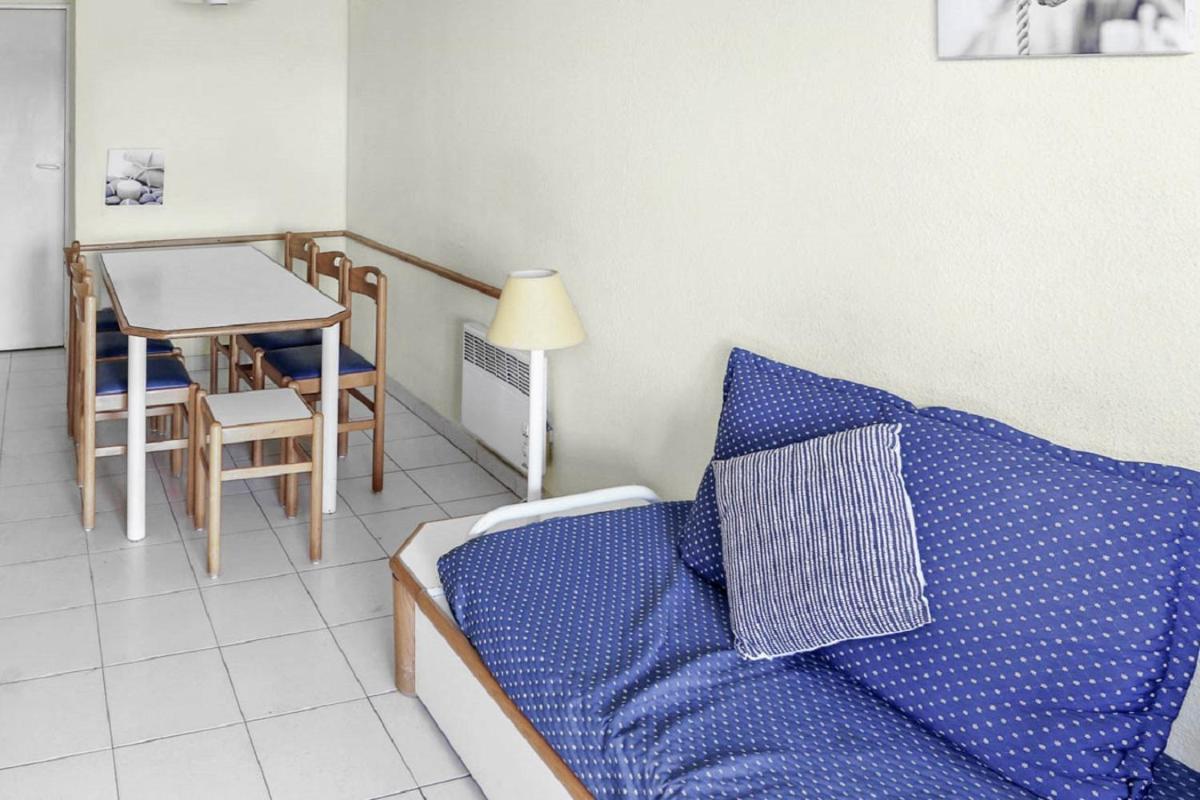 Select One-Bedroom Apartment (7 People) photo 3