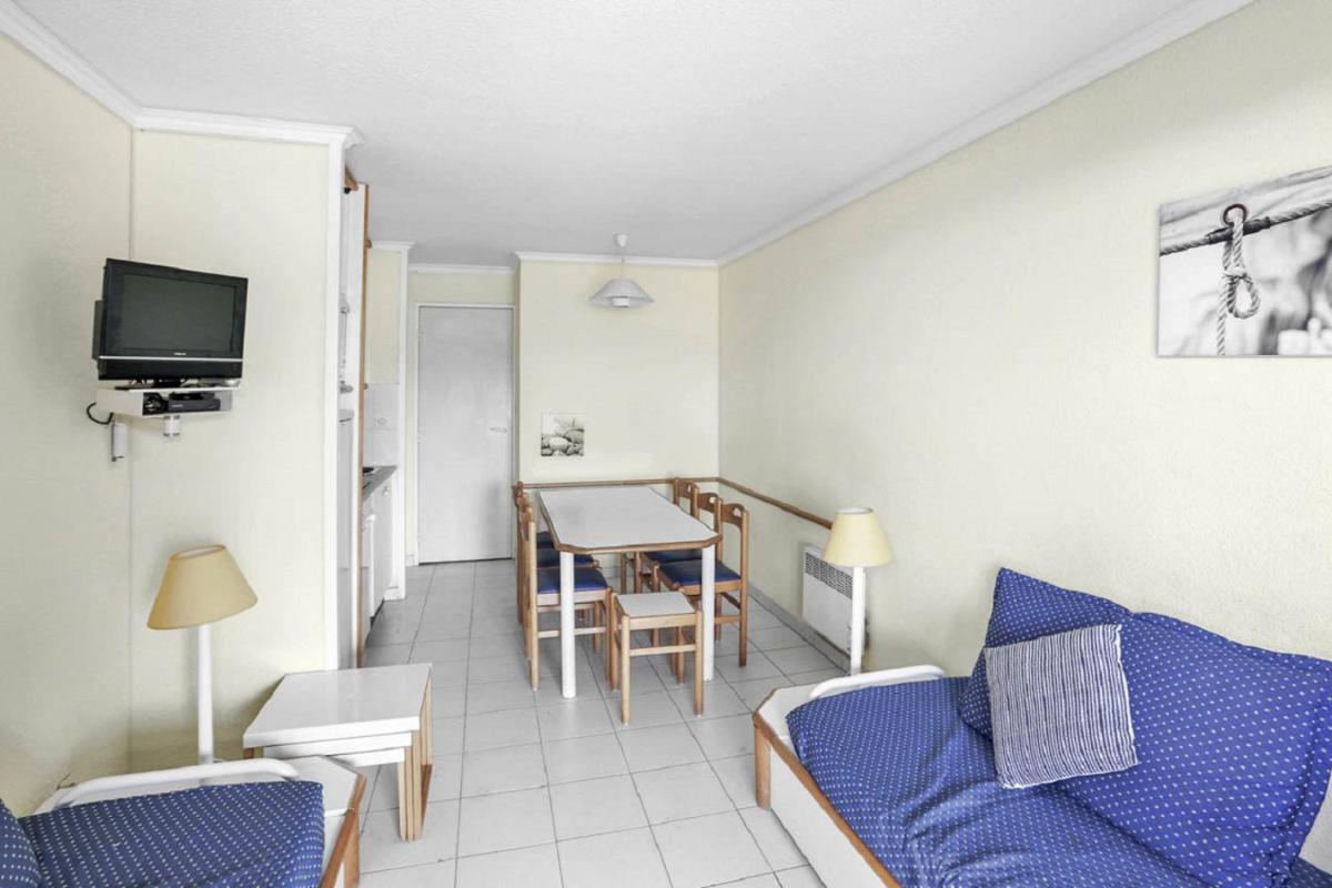 Select One-Bedroom Apartment (7 People) photo 2