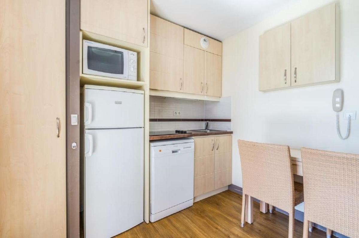 Prestige One-Bedroom Apartment (7 People) photo 3