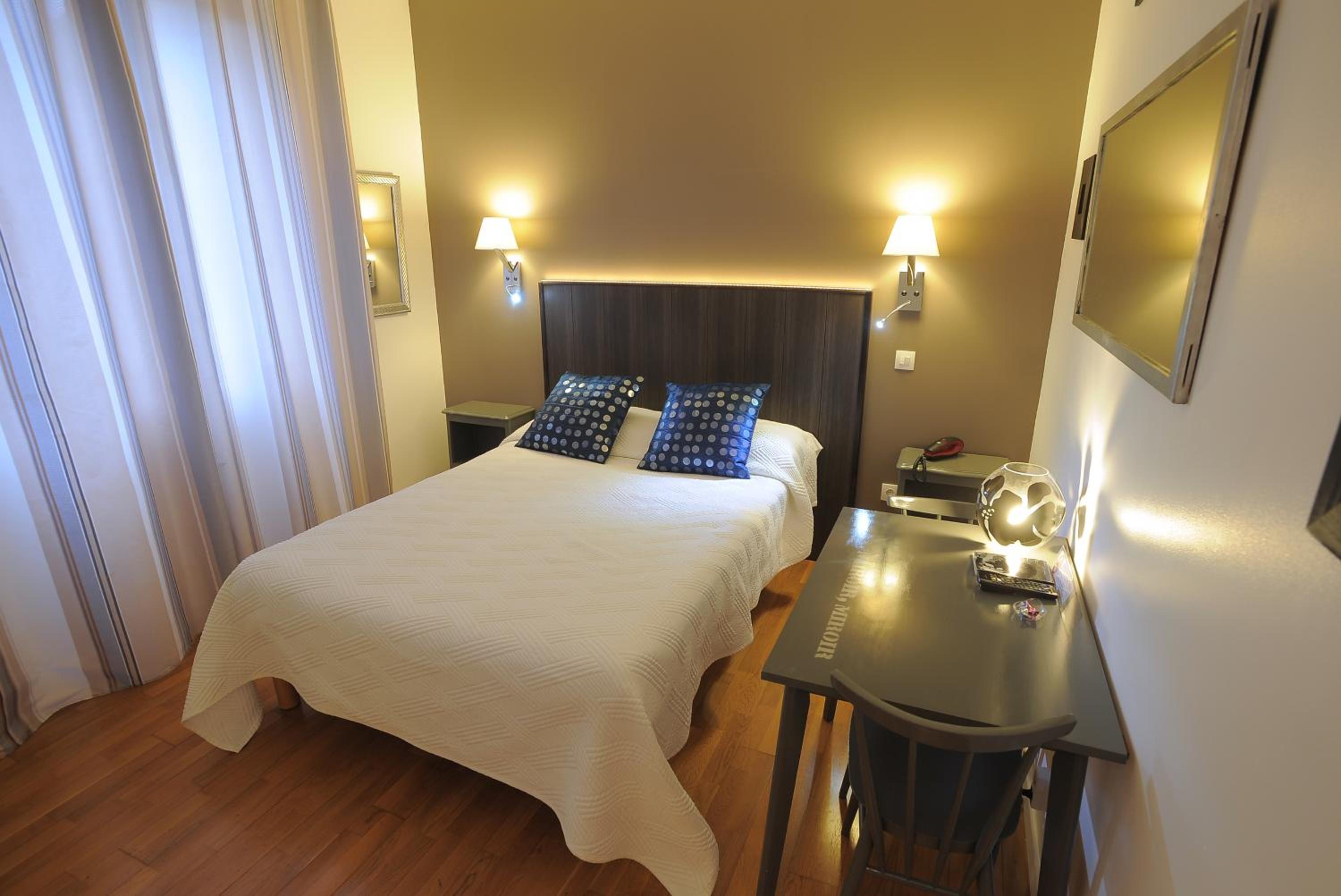 Economic Double Room - Photo 6