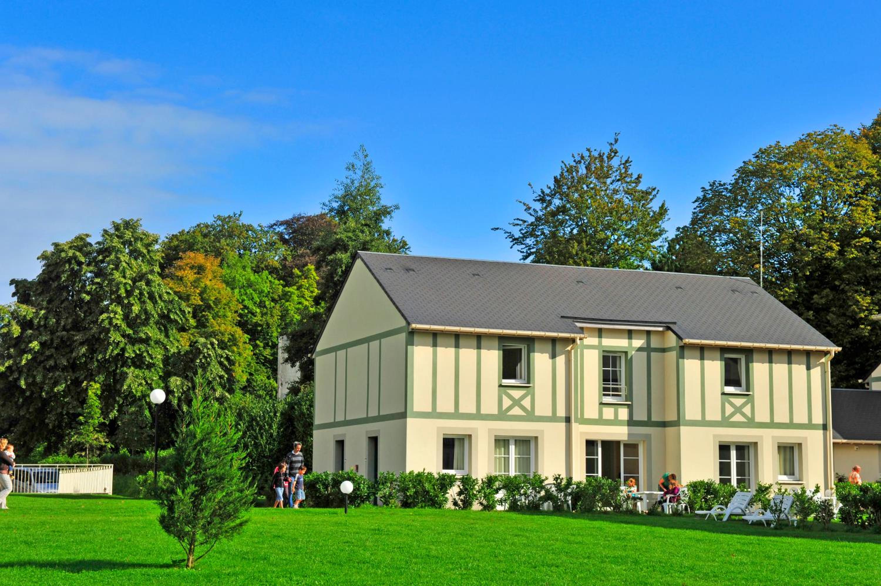 Two-Bedroom House with Terrace (4-6 People) - Photo 3