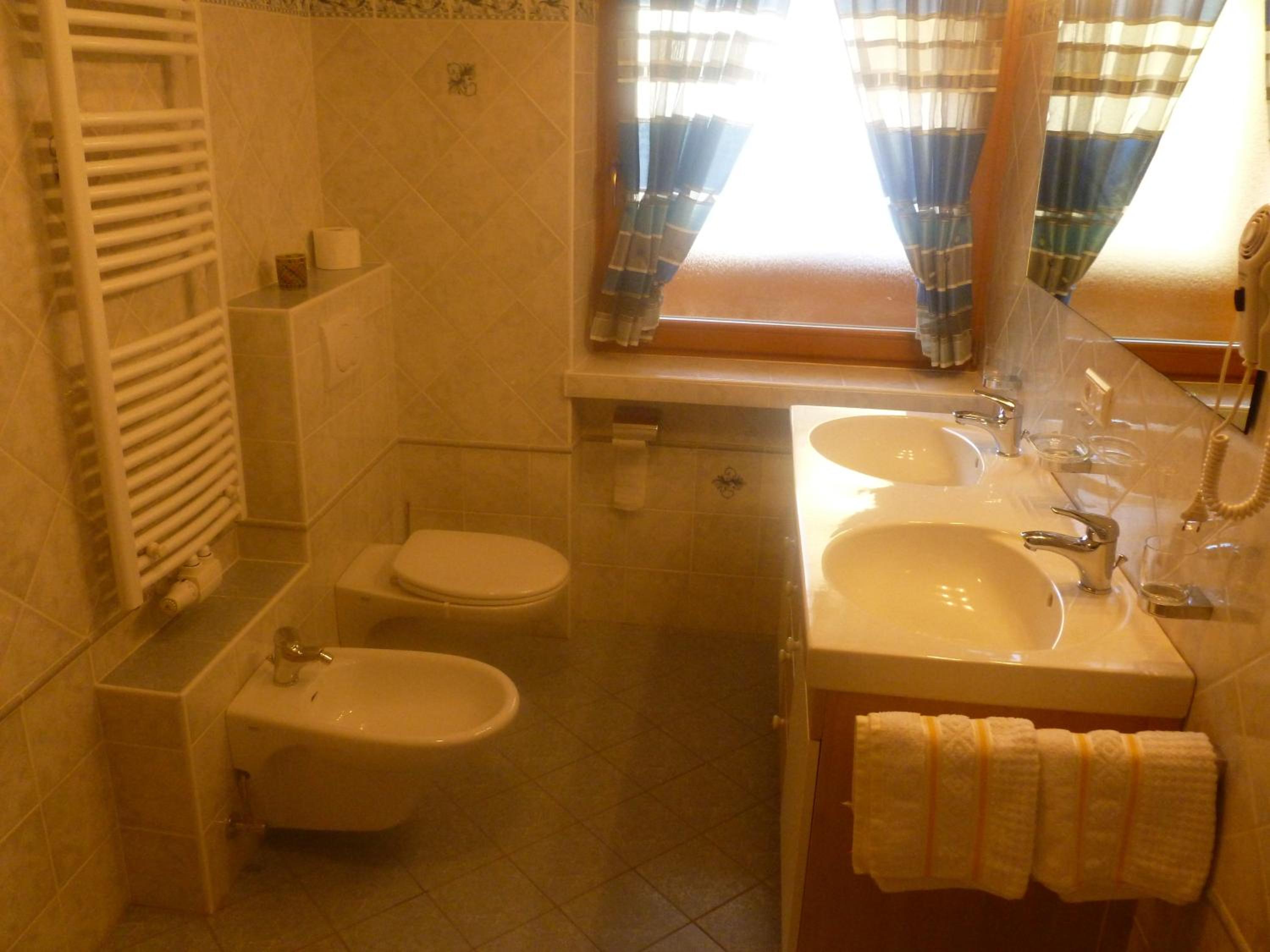 Two-Bedroom Apartment (4 Adults) photo 3