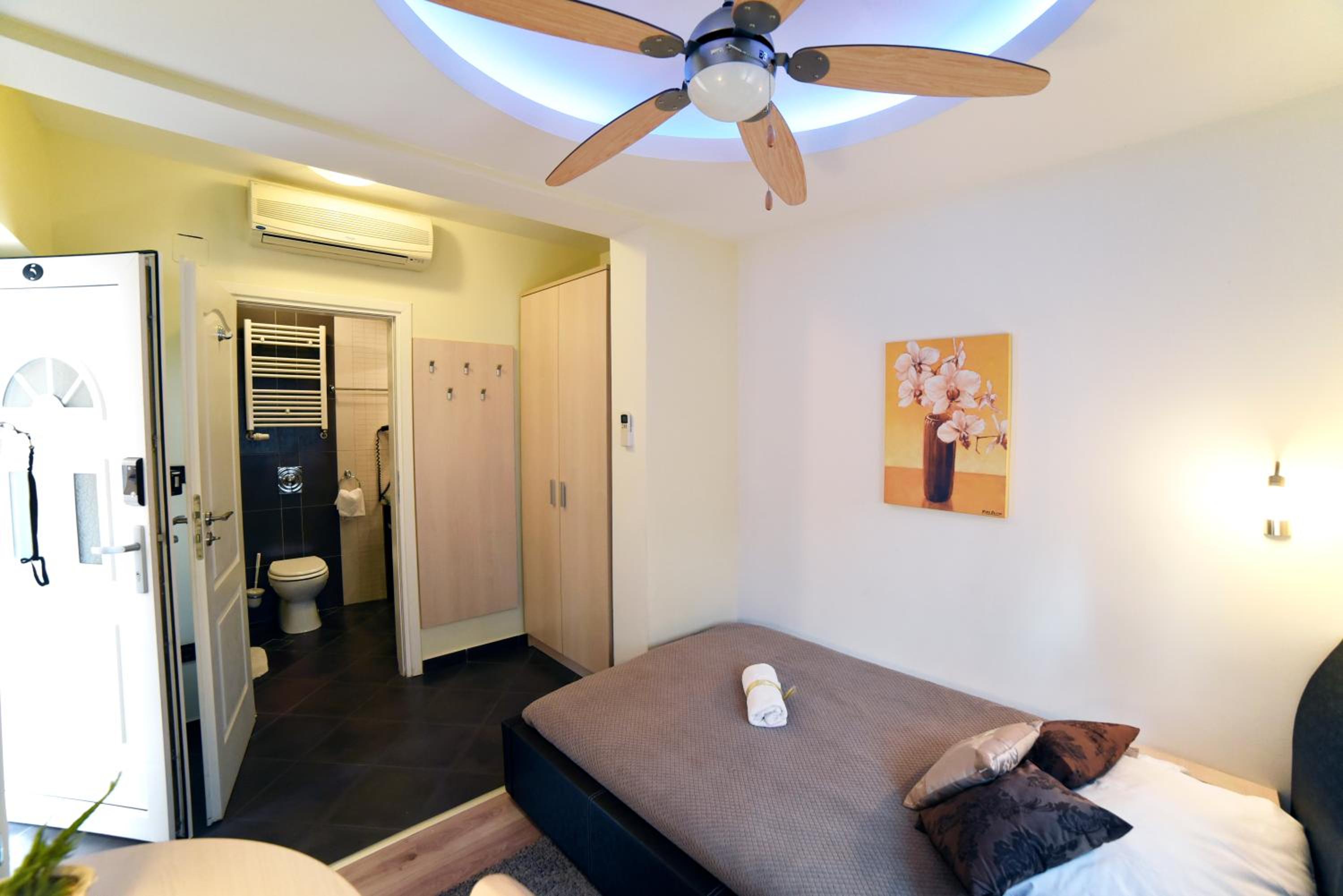 Single Room