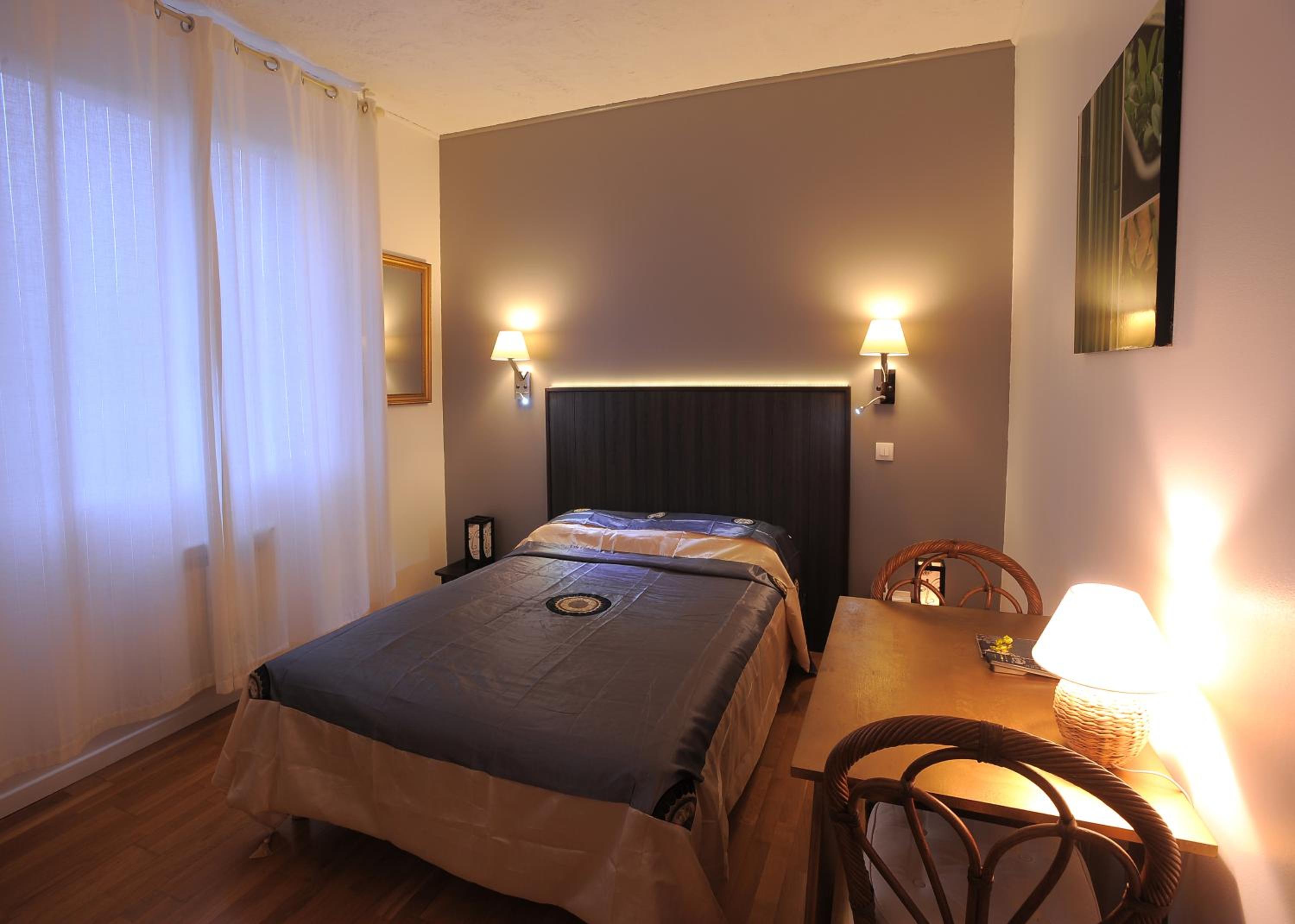 Economic Double Room - Photo 8