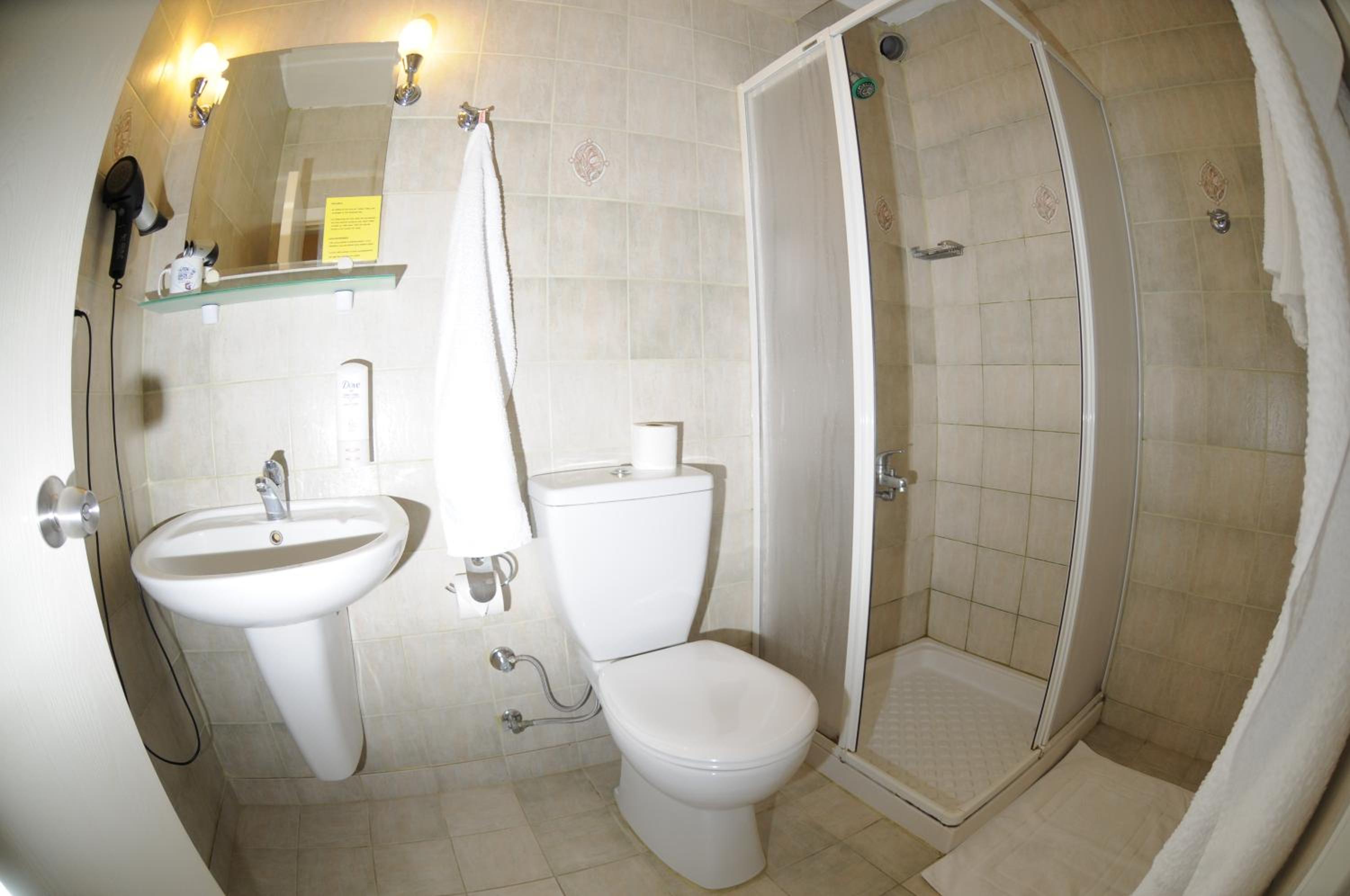 Economy Double Room photo 3